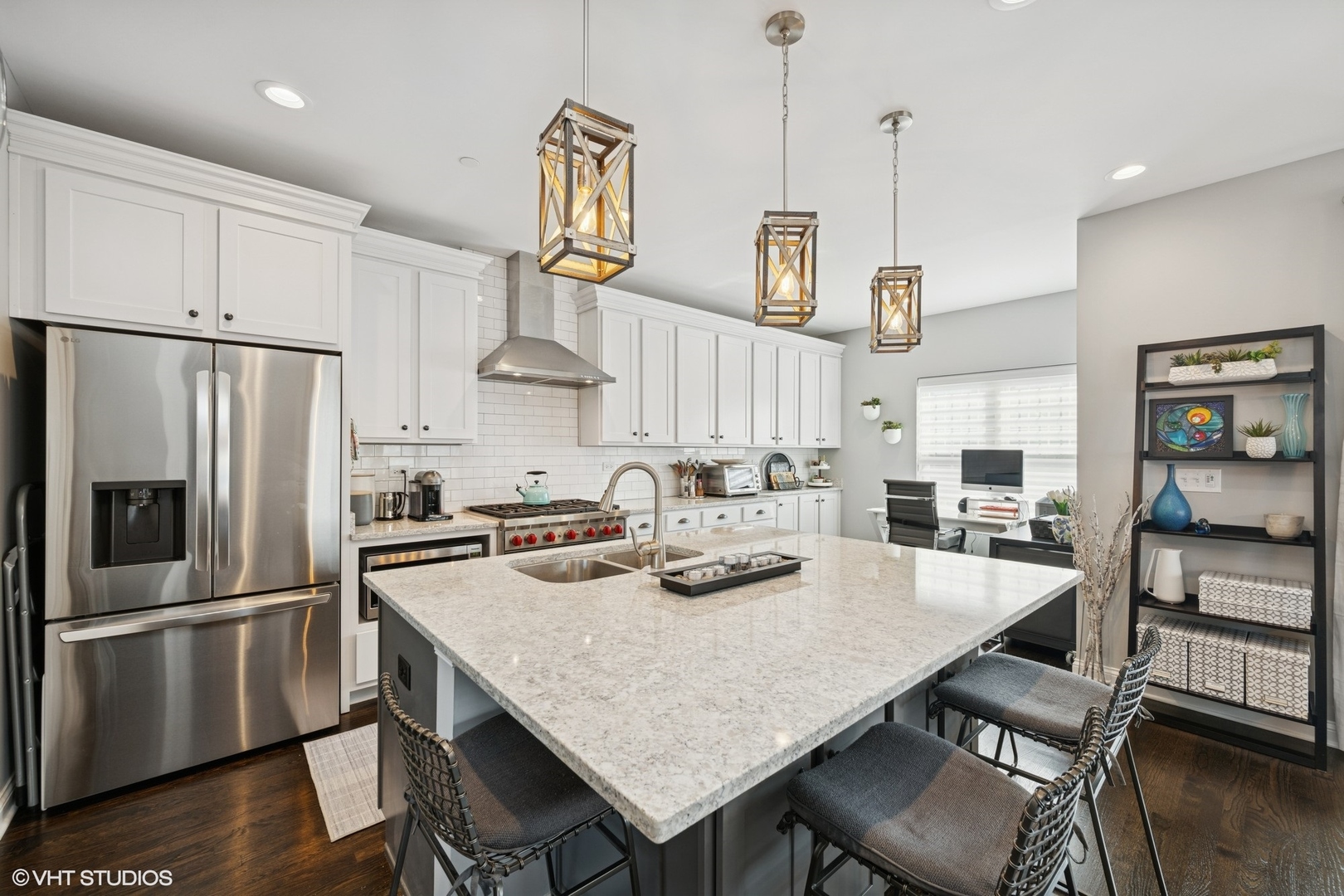 624 Parkside Court, Libertyville, IL 60048