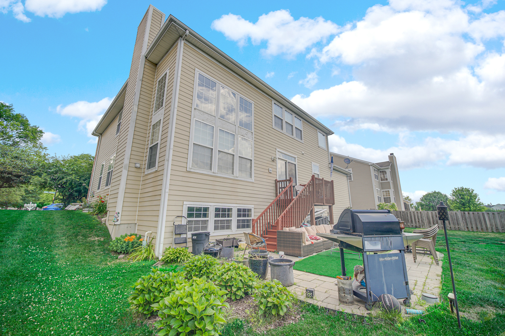 343 Copper Springs Lane, Elgin, IL 60124