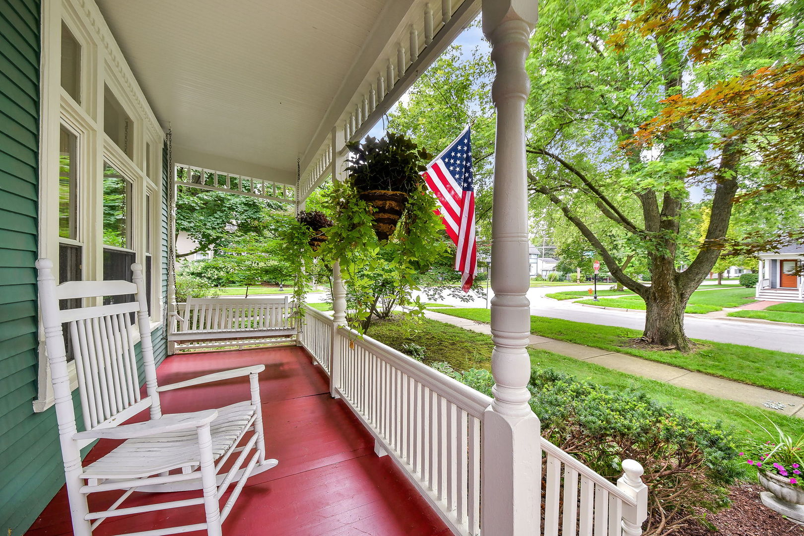 8 N Sleight Street, Naperville, IL 60540
