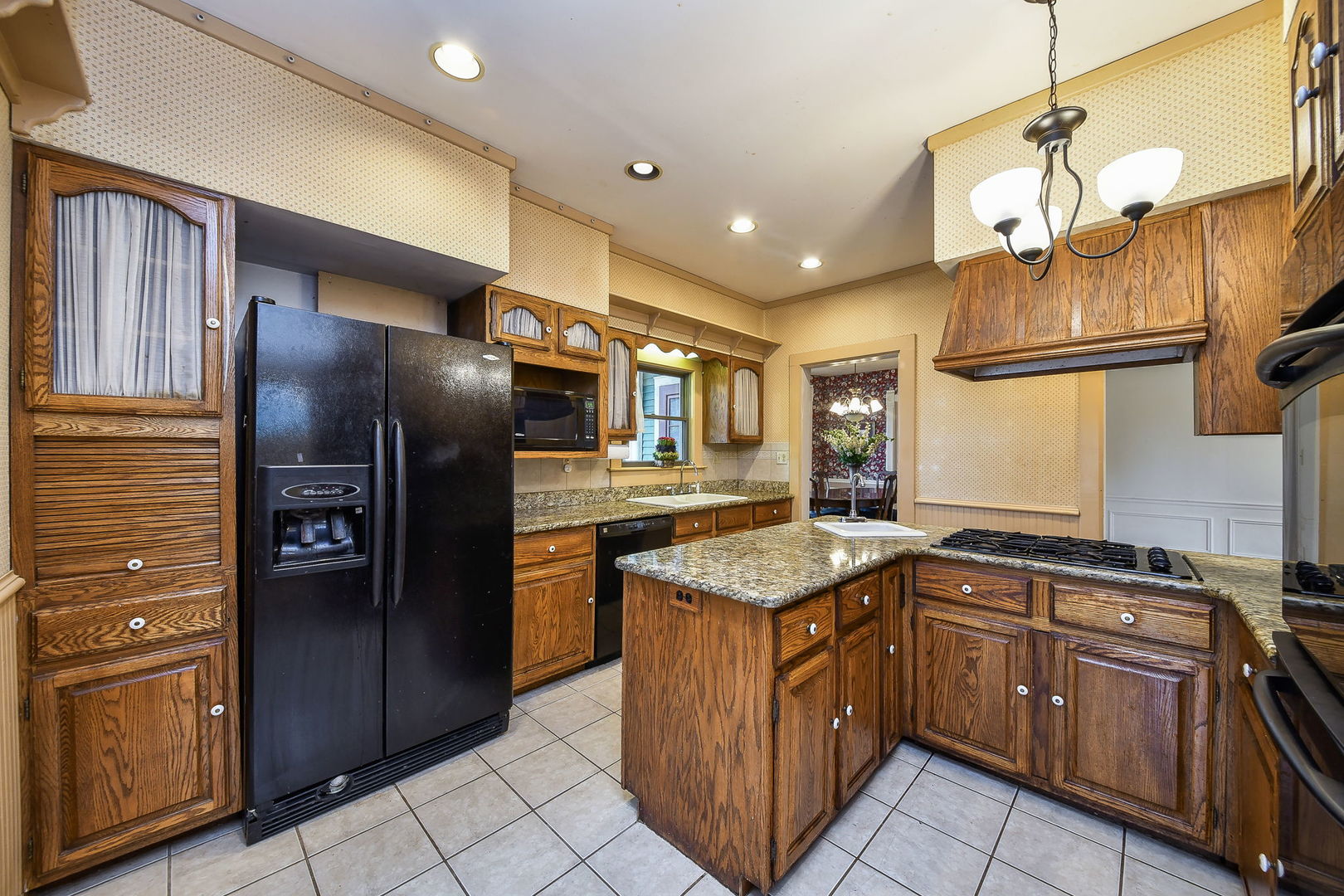 8 N Sleight Street, Naperville, IL 60540