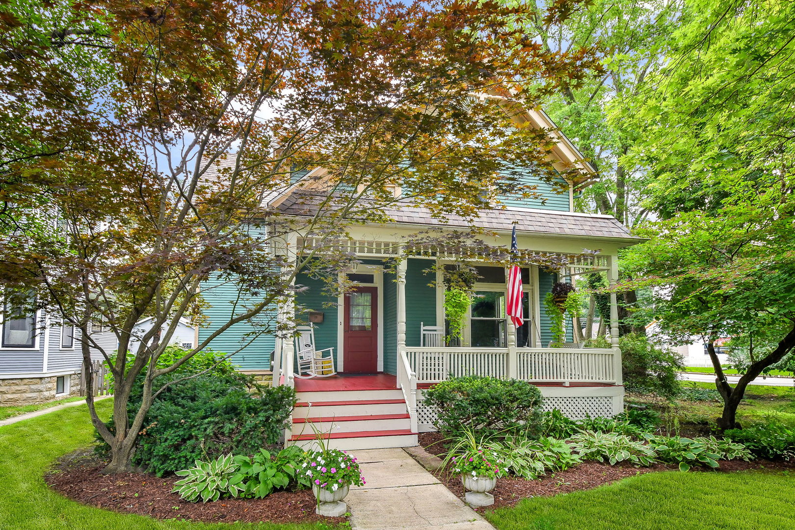 8 N Sleight Street, Naperville, IL 60540
