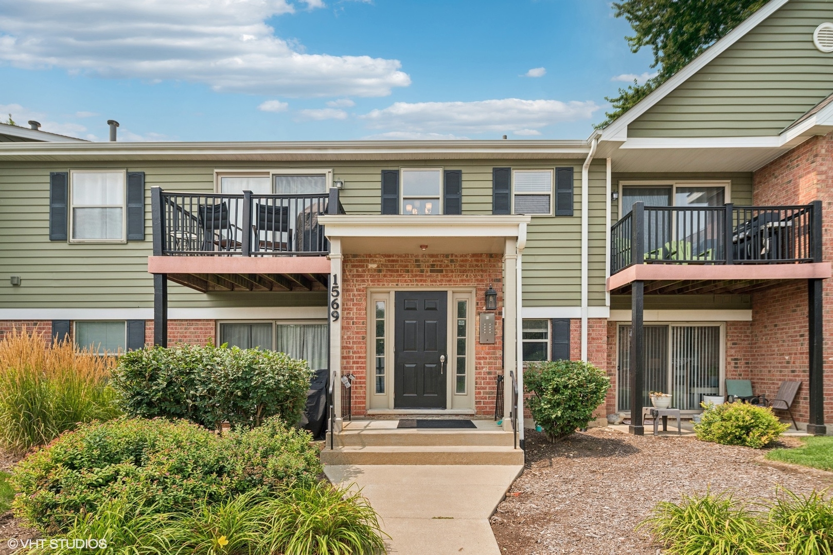 1569 Raymond Drive #201, Naperville, IL 60563