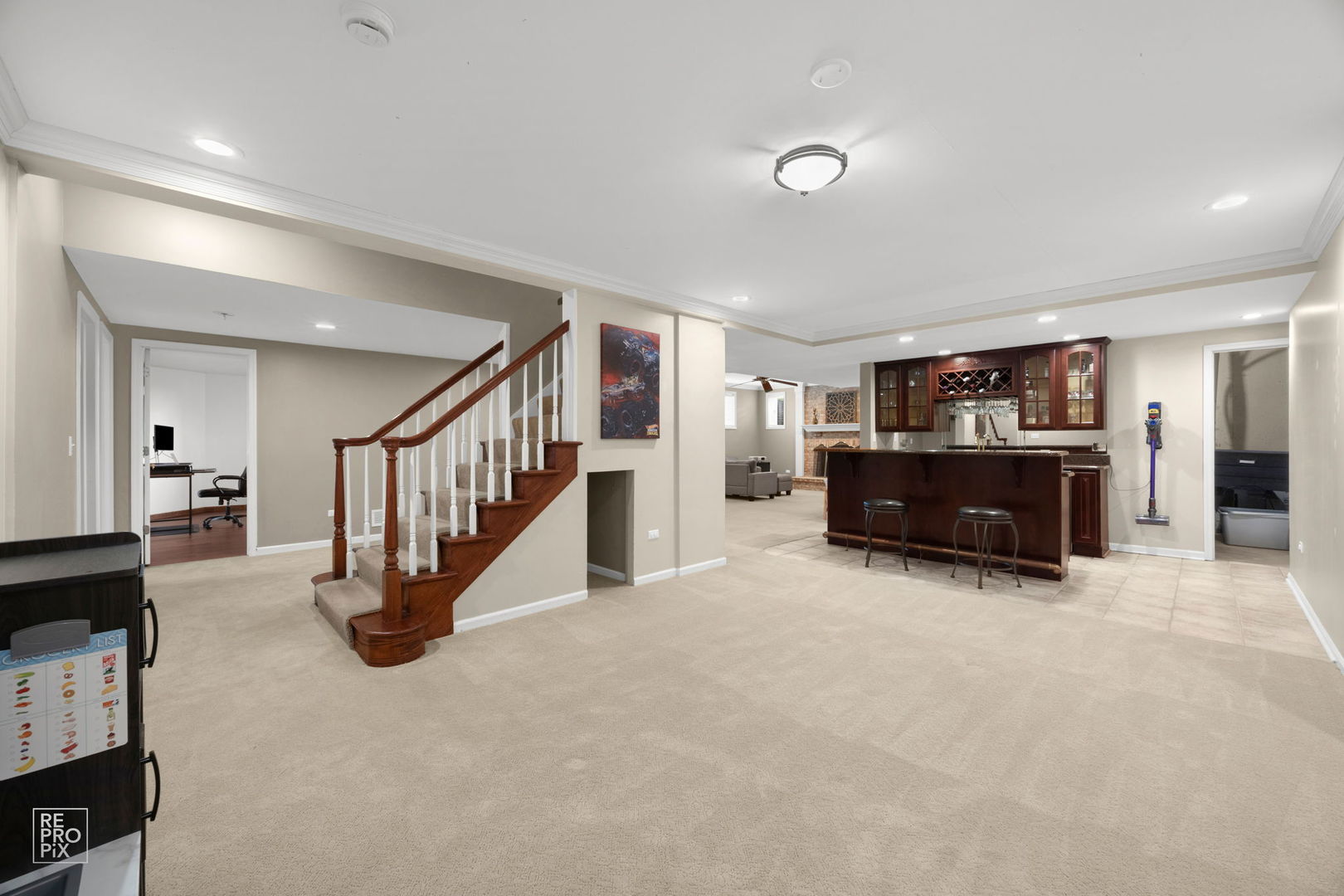 5N869 Westwood Lane, St. Charles, IL 60175