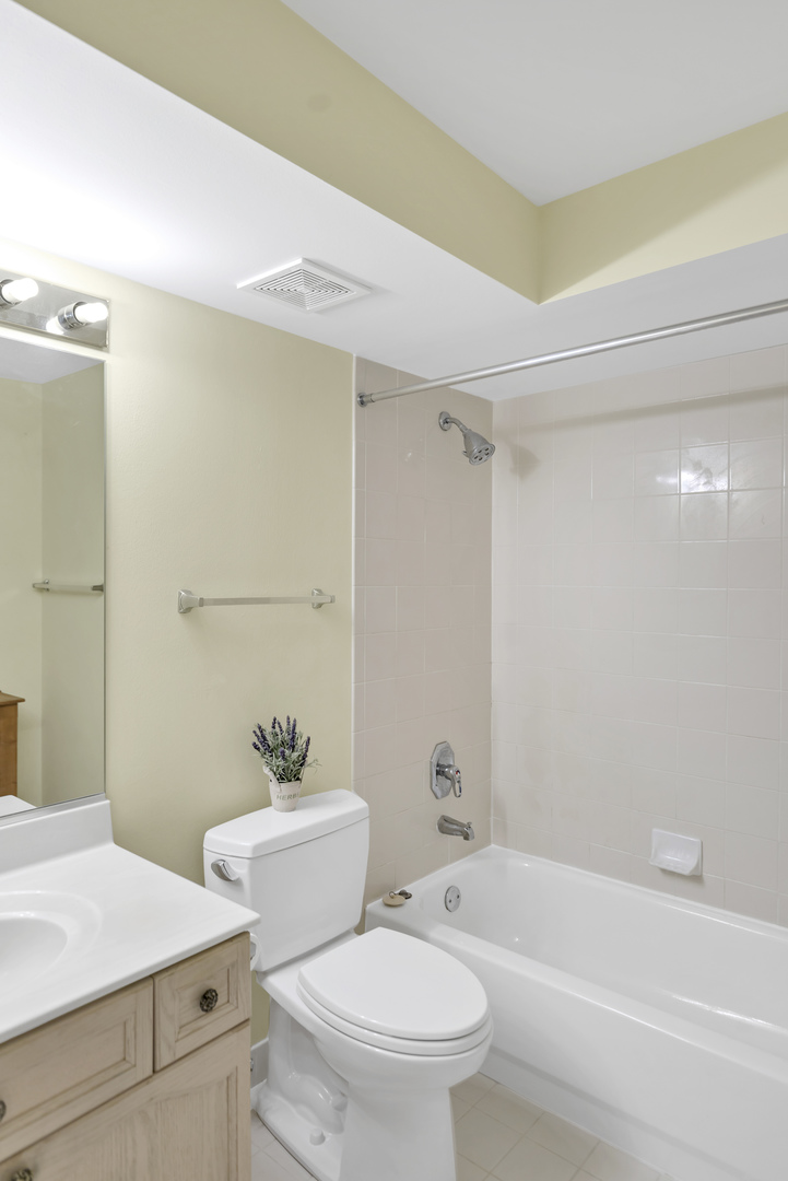 59 S Hale Street #402, Palatine, IL 60067