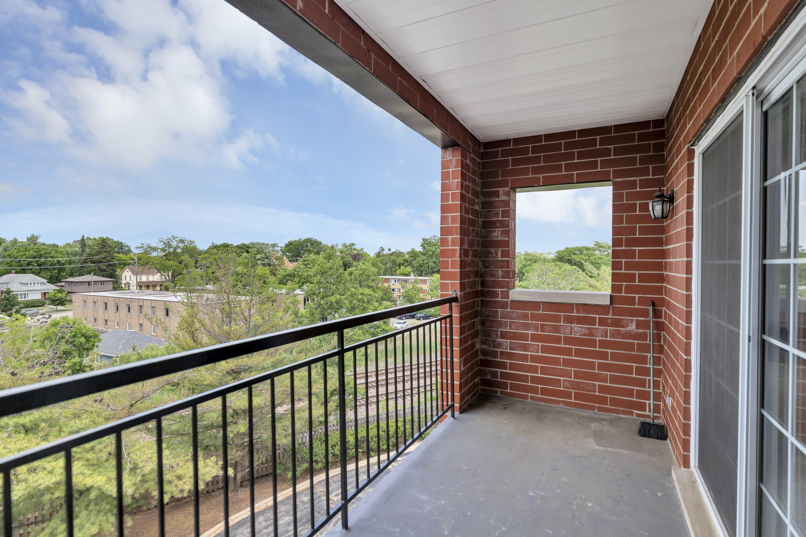 59 S Hale Street #402, Palatine, IL 60067
