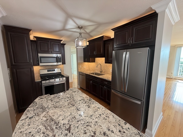 2211 S Highland Avenue #5C, Lombard, IL 60148