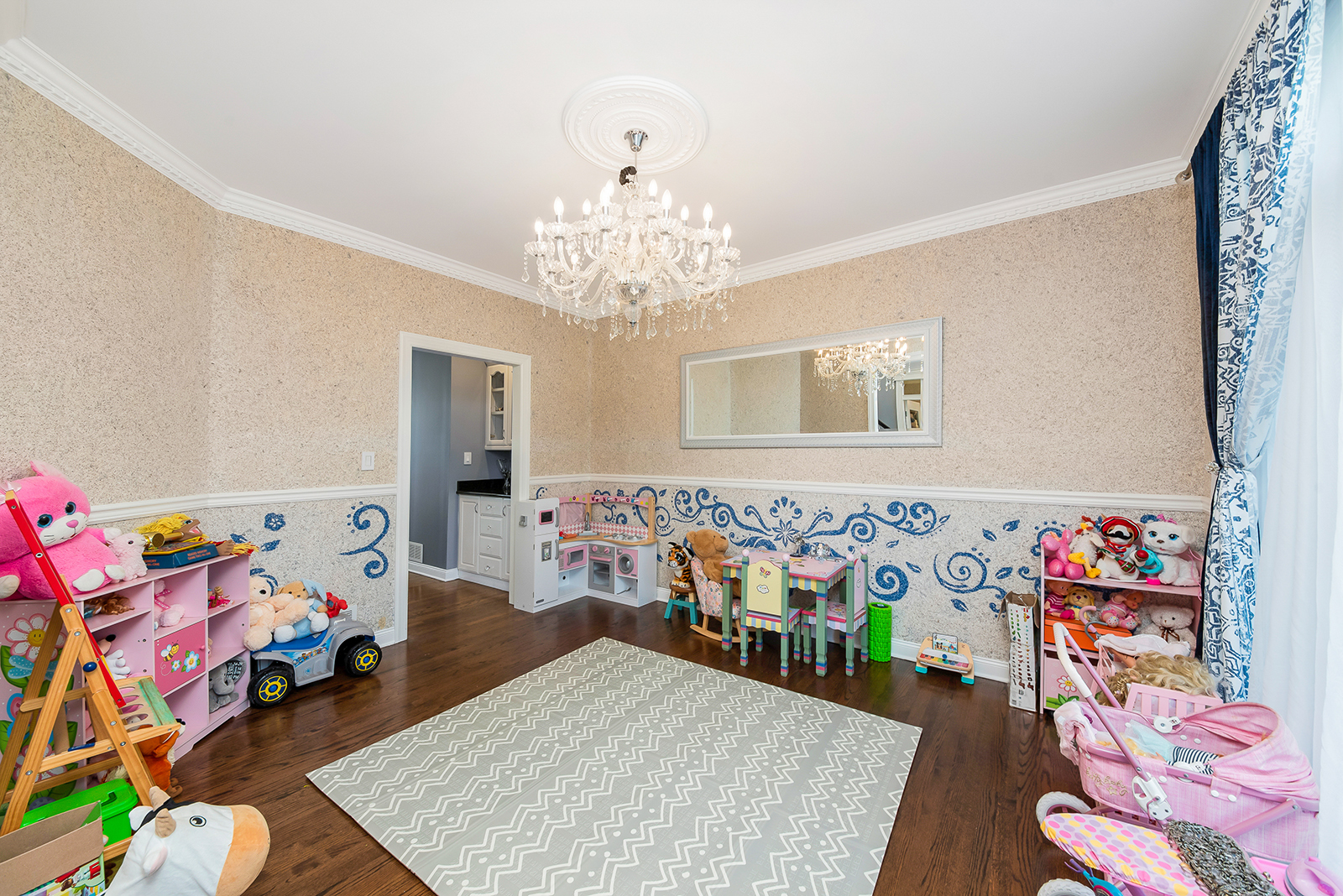 1315 Chapman Drive, Darien, IL 60561