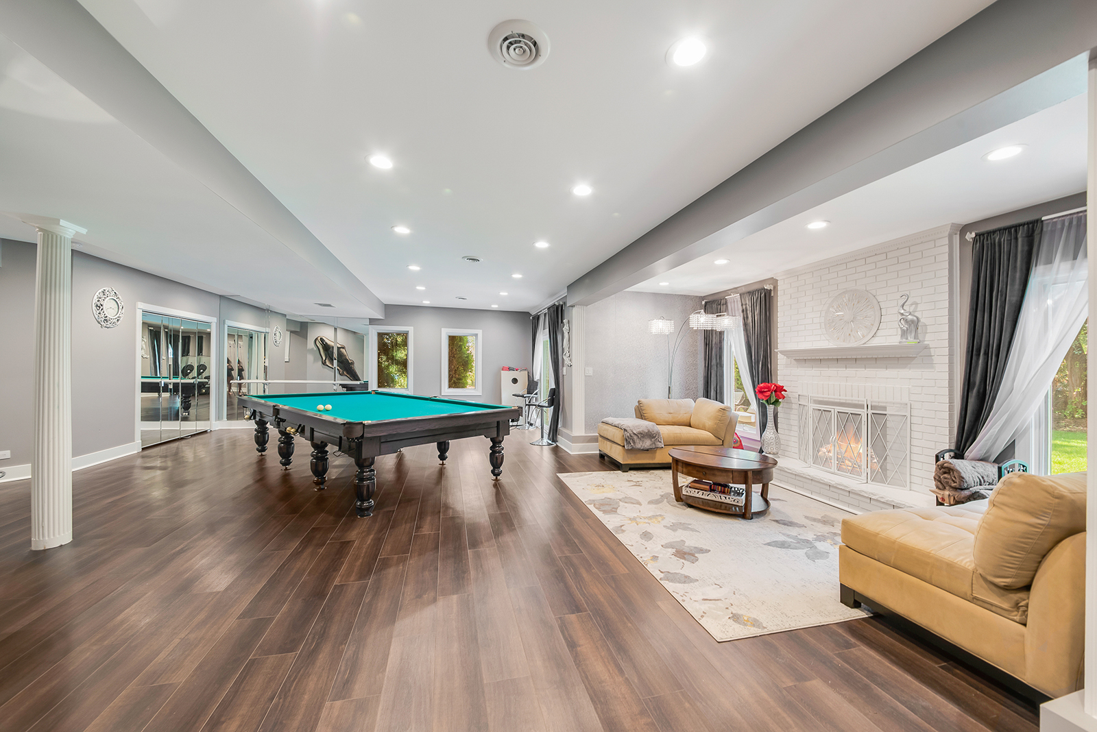1315 Chapman Drive, Darien, IL 60561
