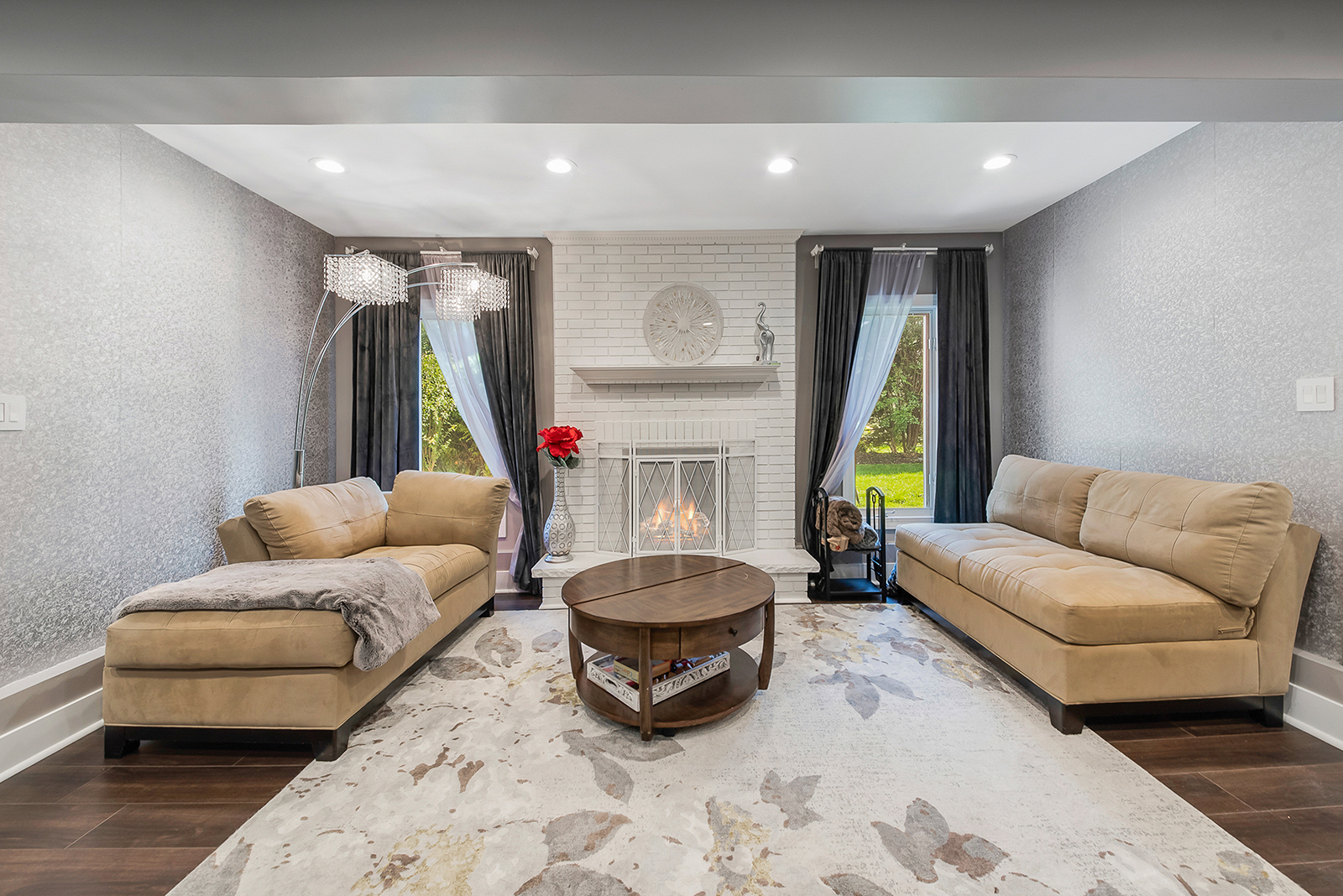 1315 Chapman Drive, Darien, IL 60561
