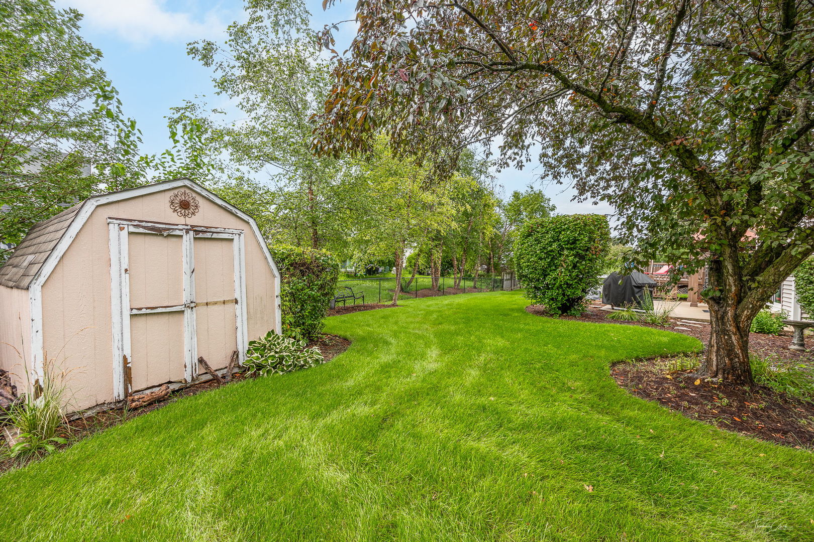 624 Fenwick Lane, South Elgin, IL 60177