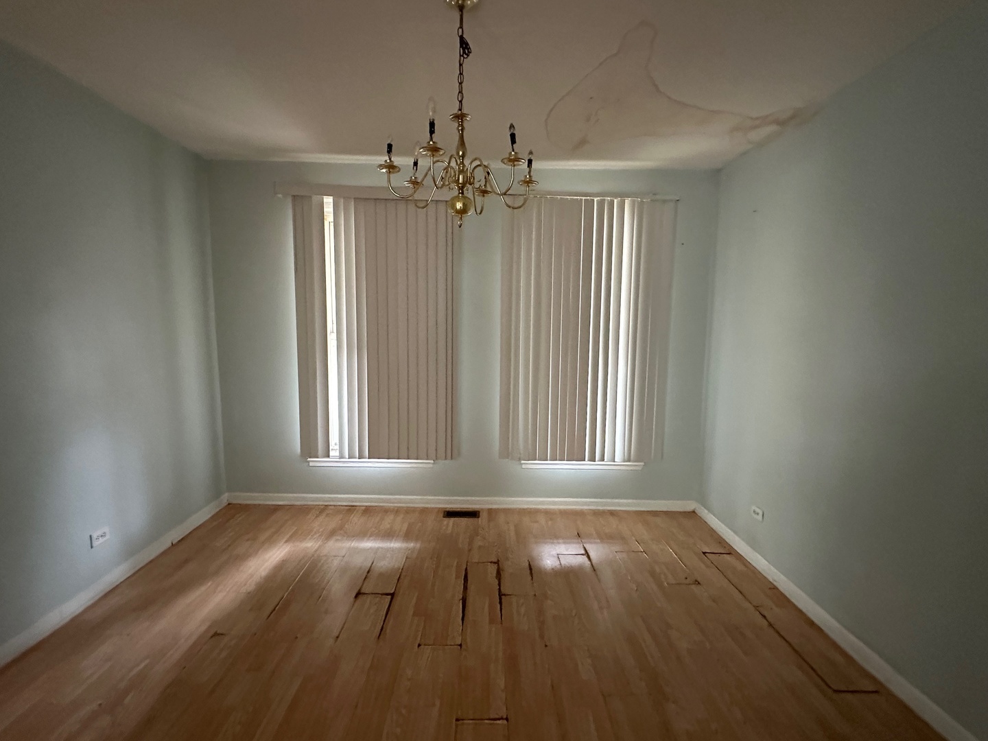857 N Parkside Avenue, Chicago, IL 60651
