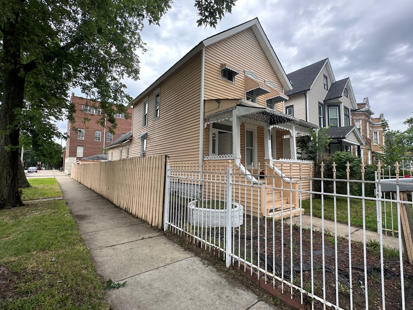 857 N Parkside Avenue, Chicago, IL 60651