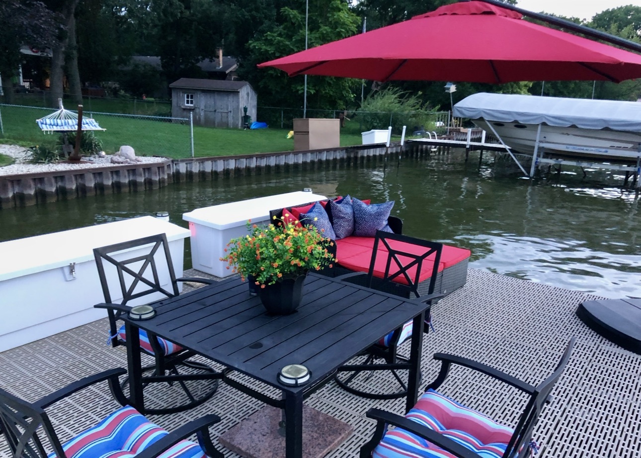 2407 N Villa Lane, McHenry, IL 60051