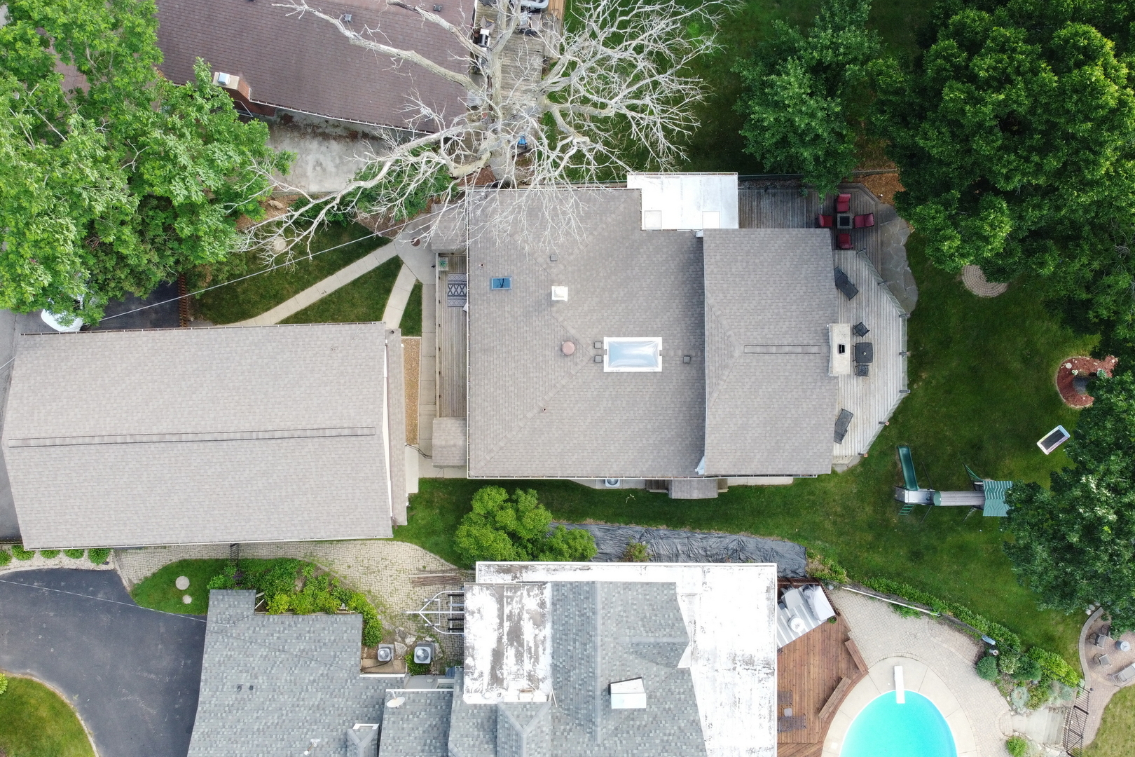 2407 N Villa Lane, McHenry, IL 60051