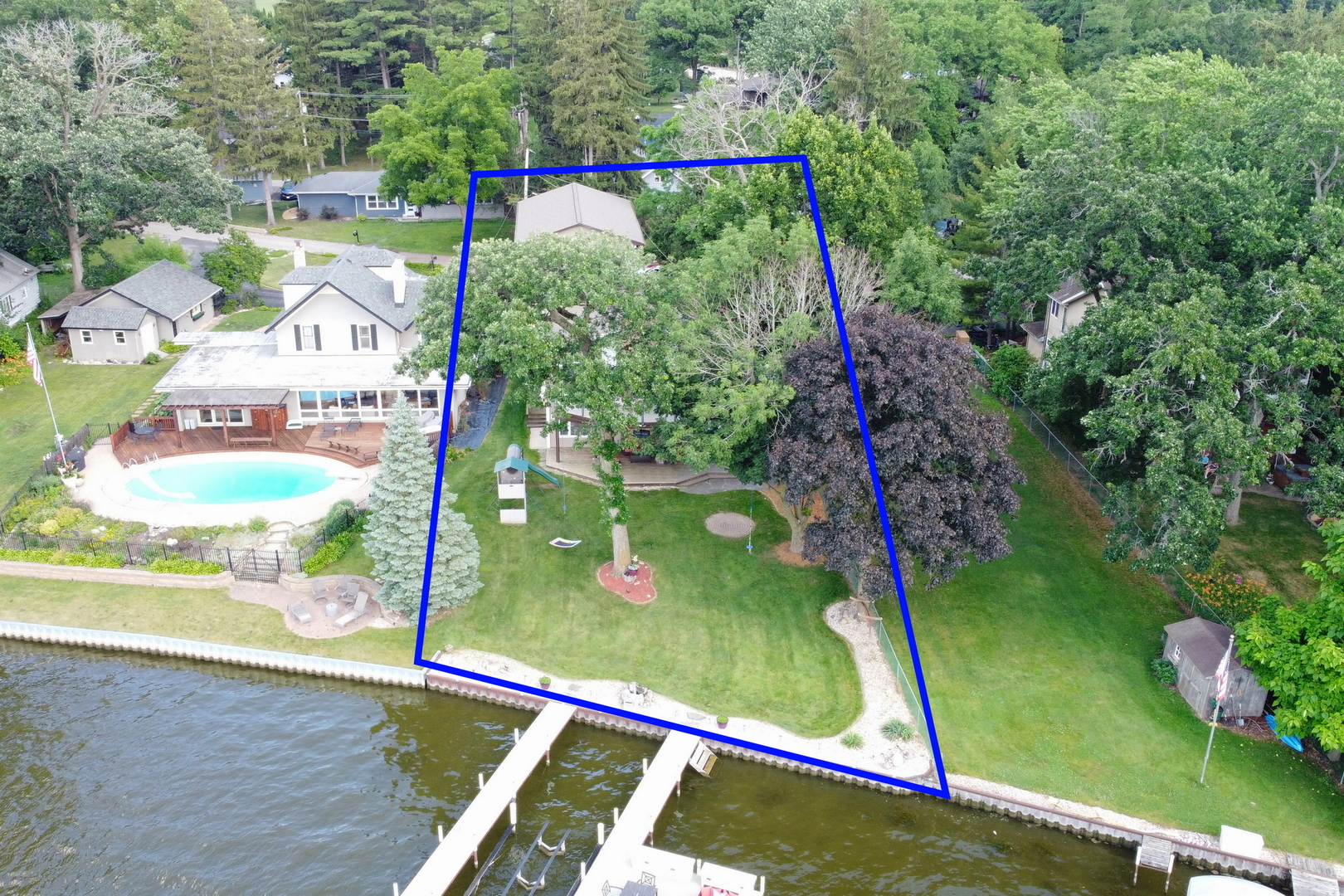 2407 N Villa Lane, McHenry, IL 60051