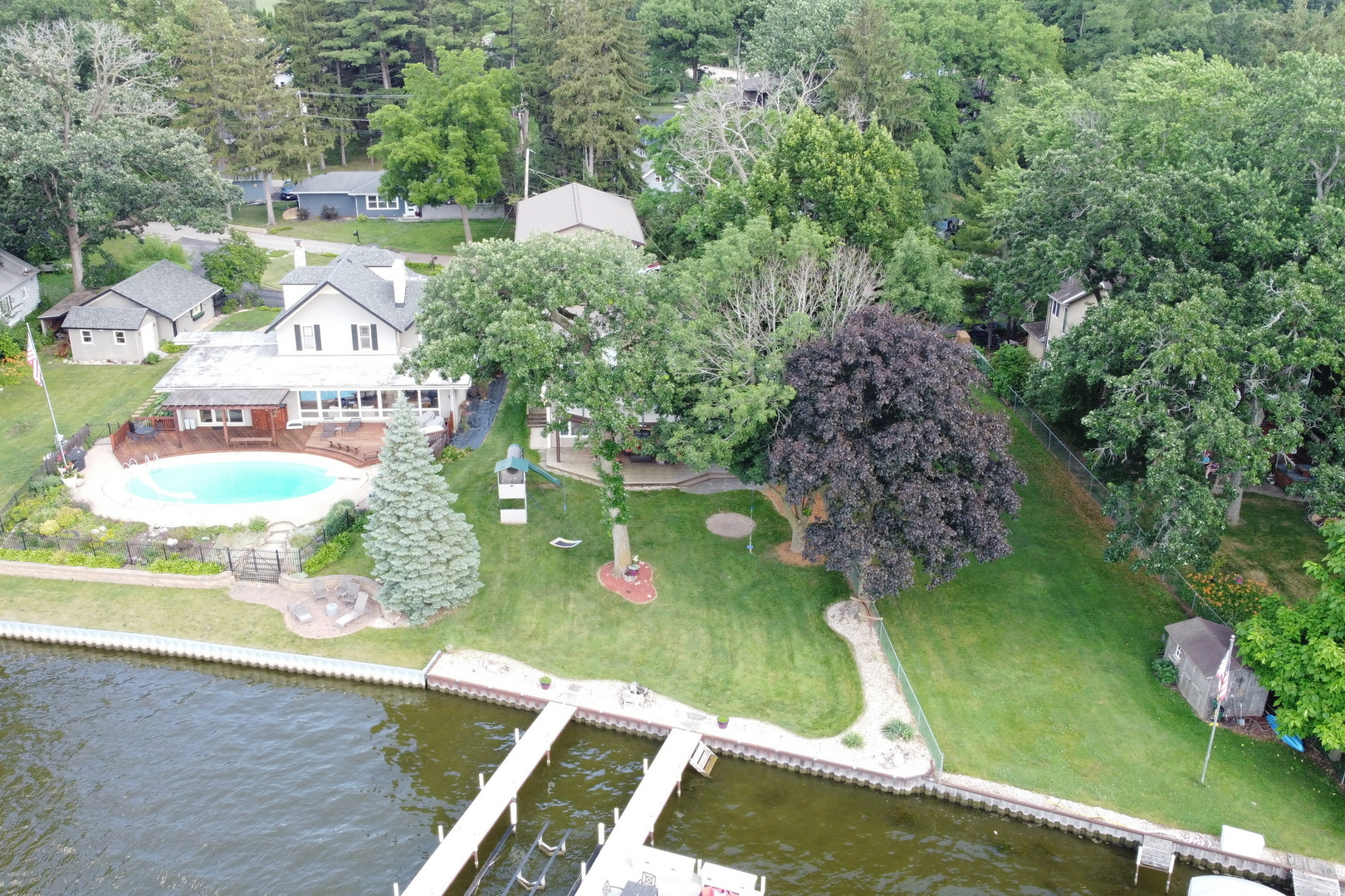 2407 N Villa Lane, McHenry, IL 60051