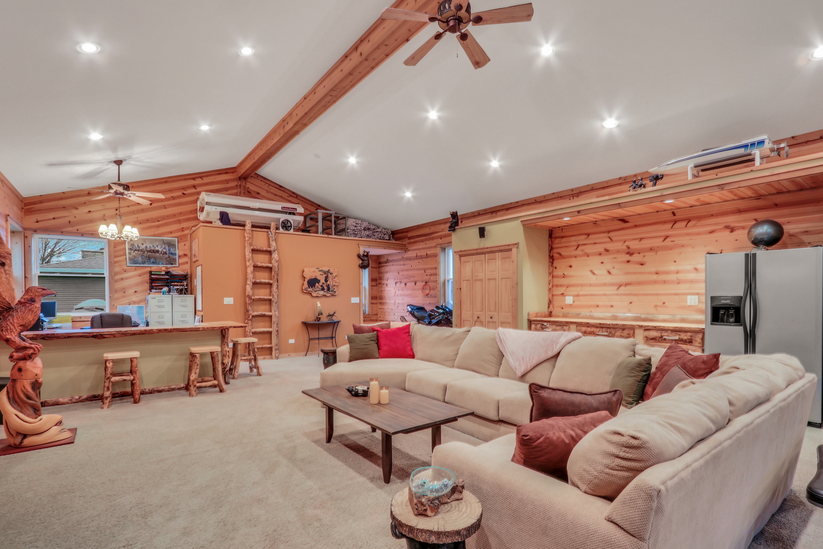 2407 N Villa Lane, McHenry, IL 60051