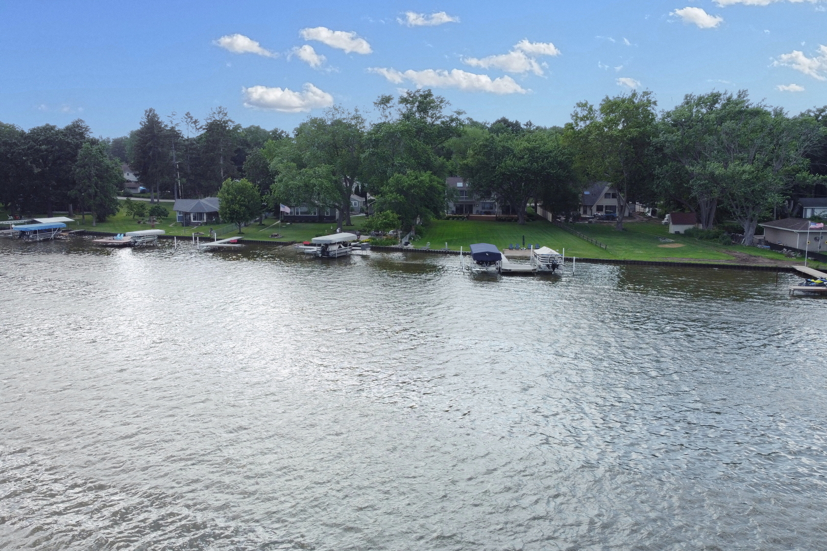 2407 N Villa Lane, McHenry, IL 60051