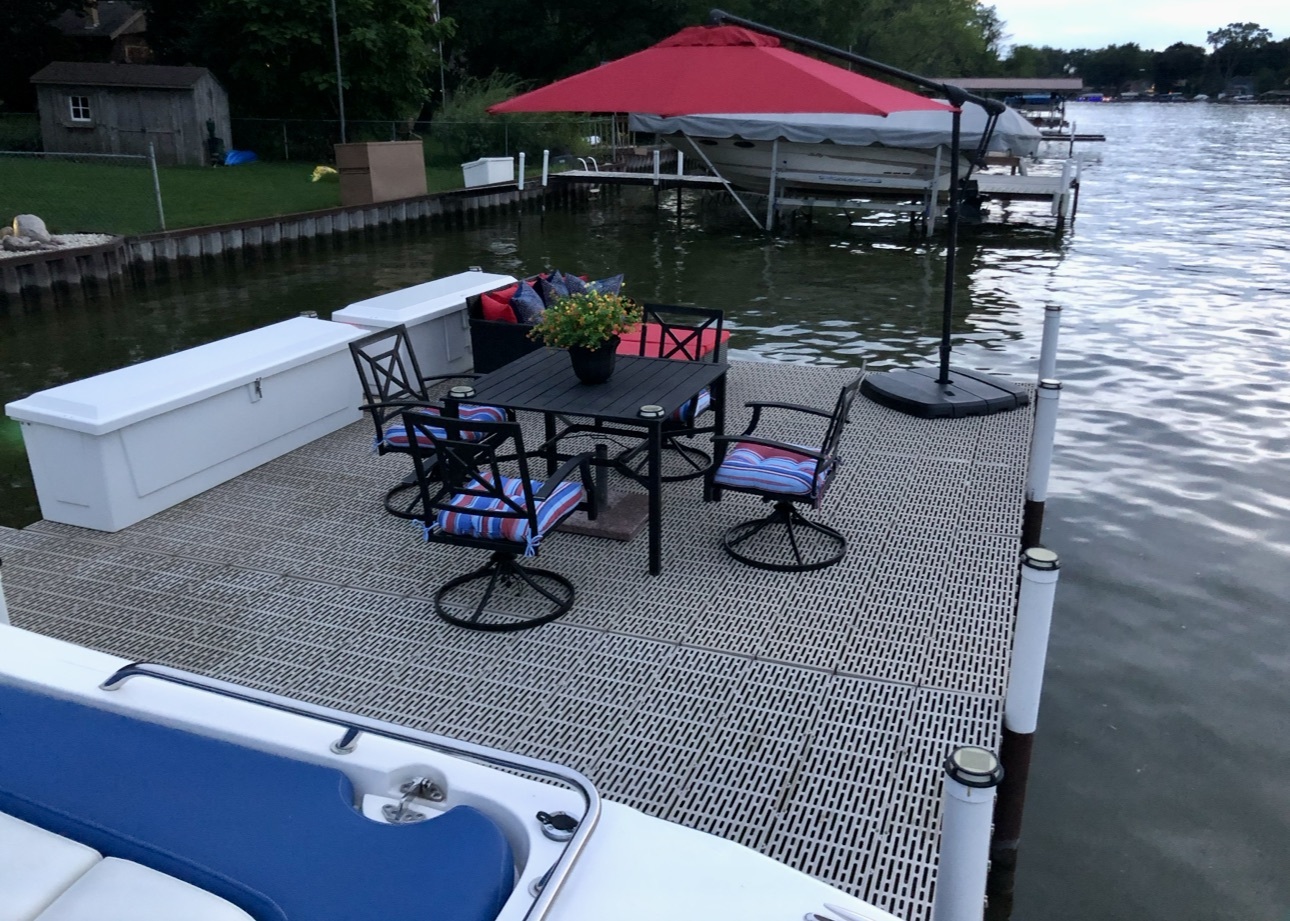 2407 N Villa Lane, McHenry, IL 60051