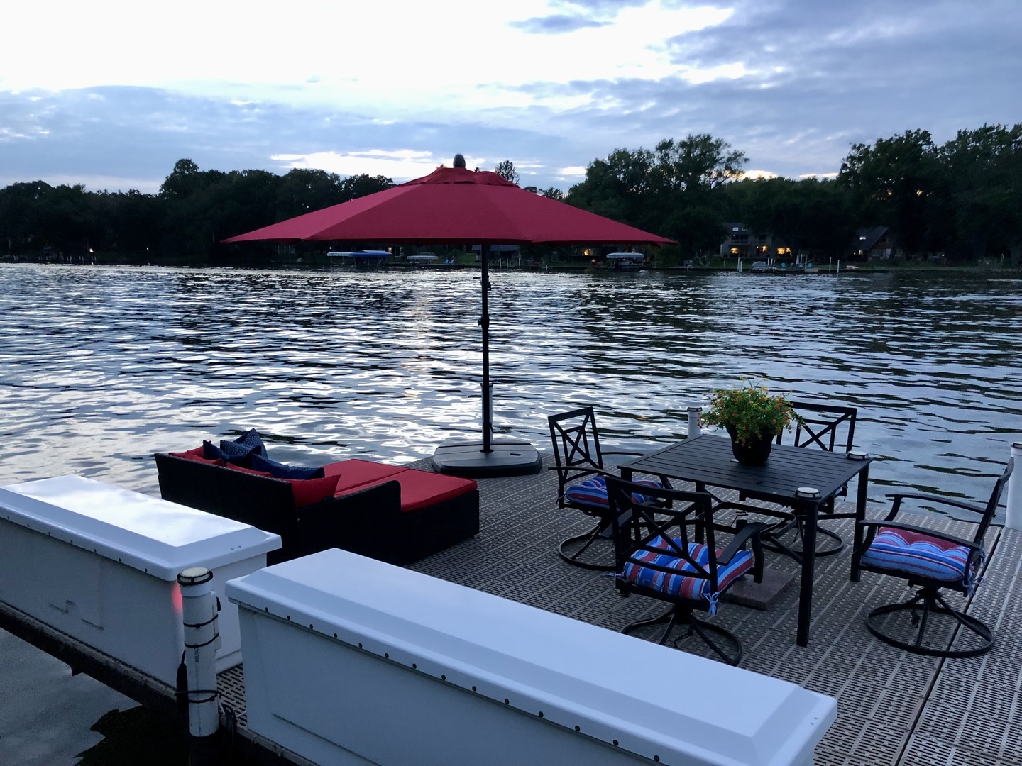 2407 N Villa Lane, McHenry, IL 60051
