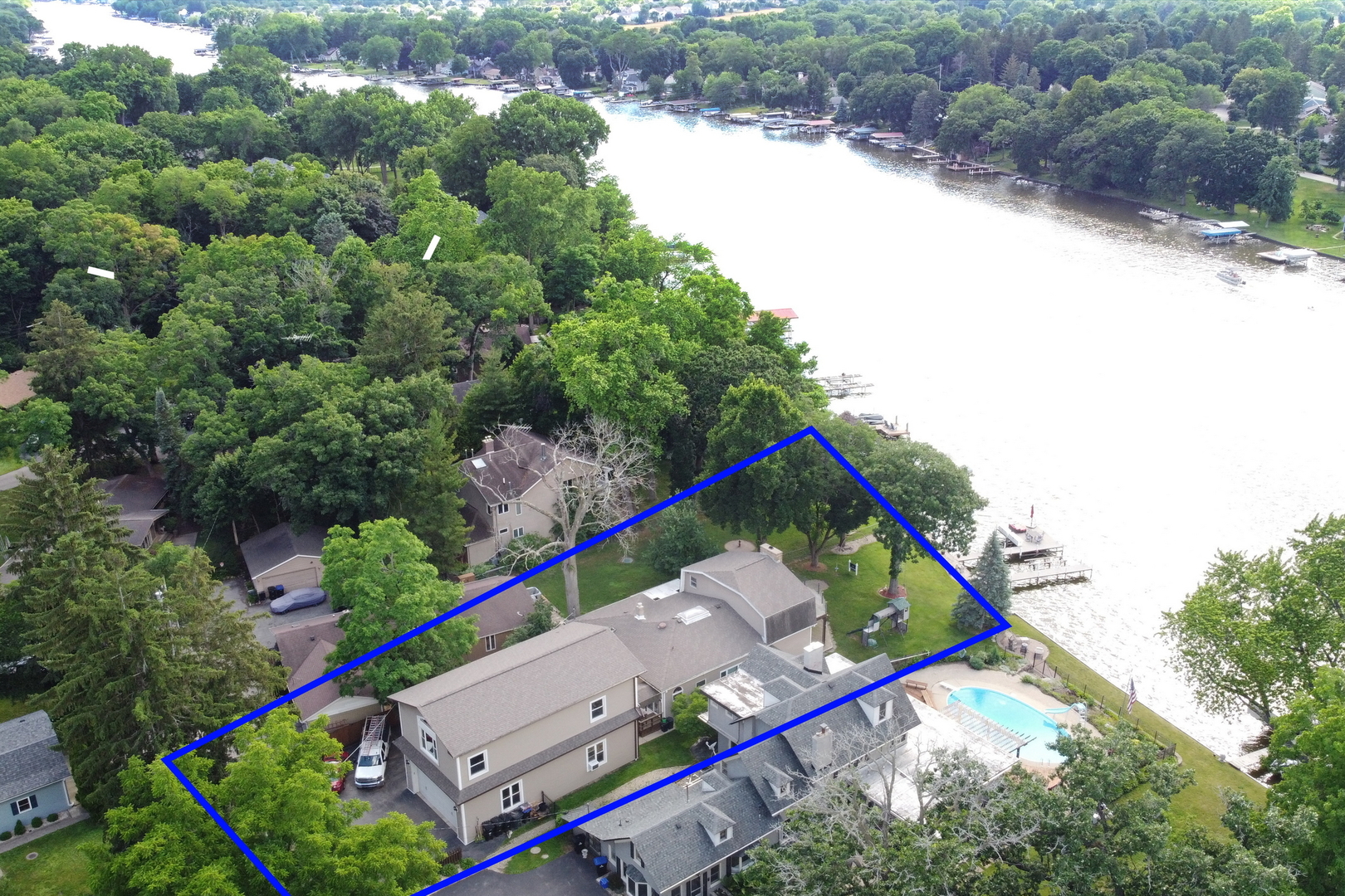 2407 N Villa Lane, McHenry, IL 60051