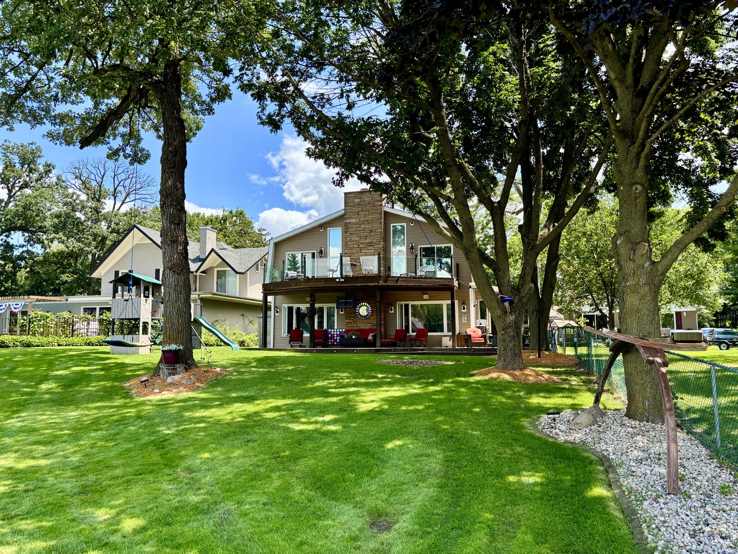 2407 N Villa Lane, McHenry, IL 60051