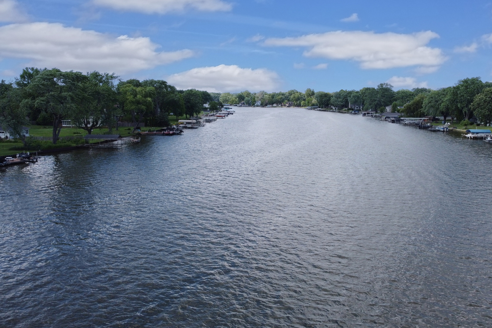 2407 N Villa Lane, McHenry, IL 60051
