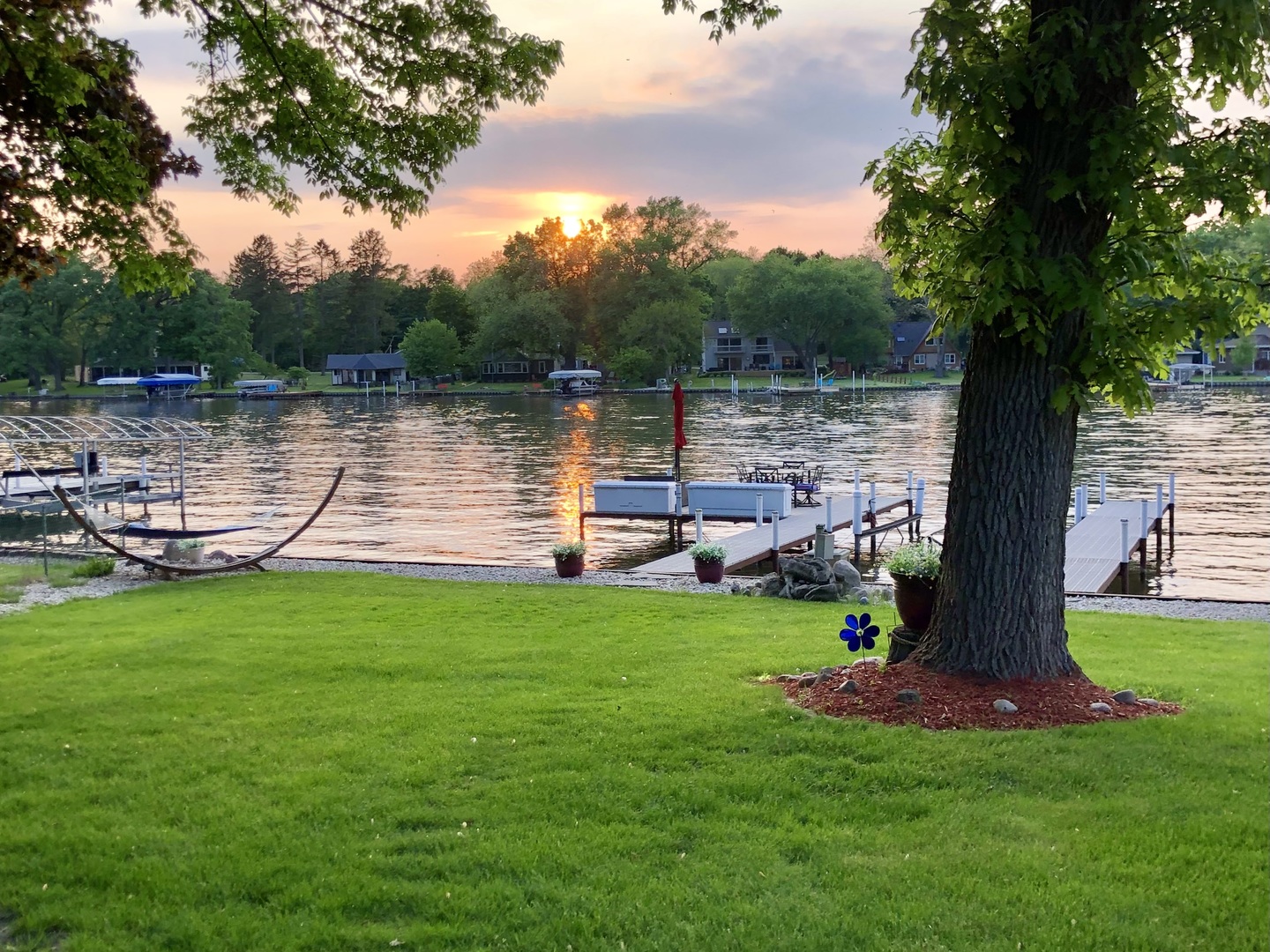 2407 N Villa Lane, McHenry, IL 60051