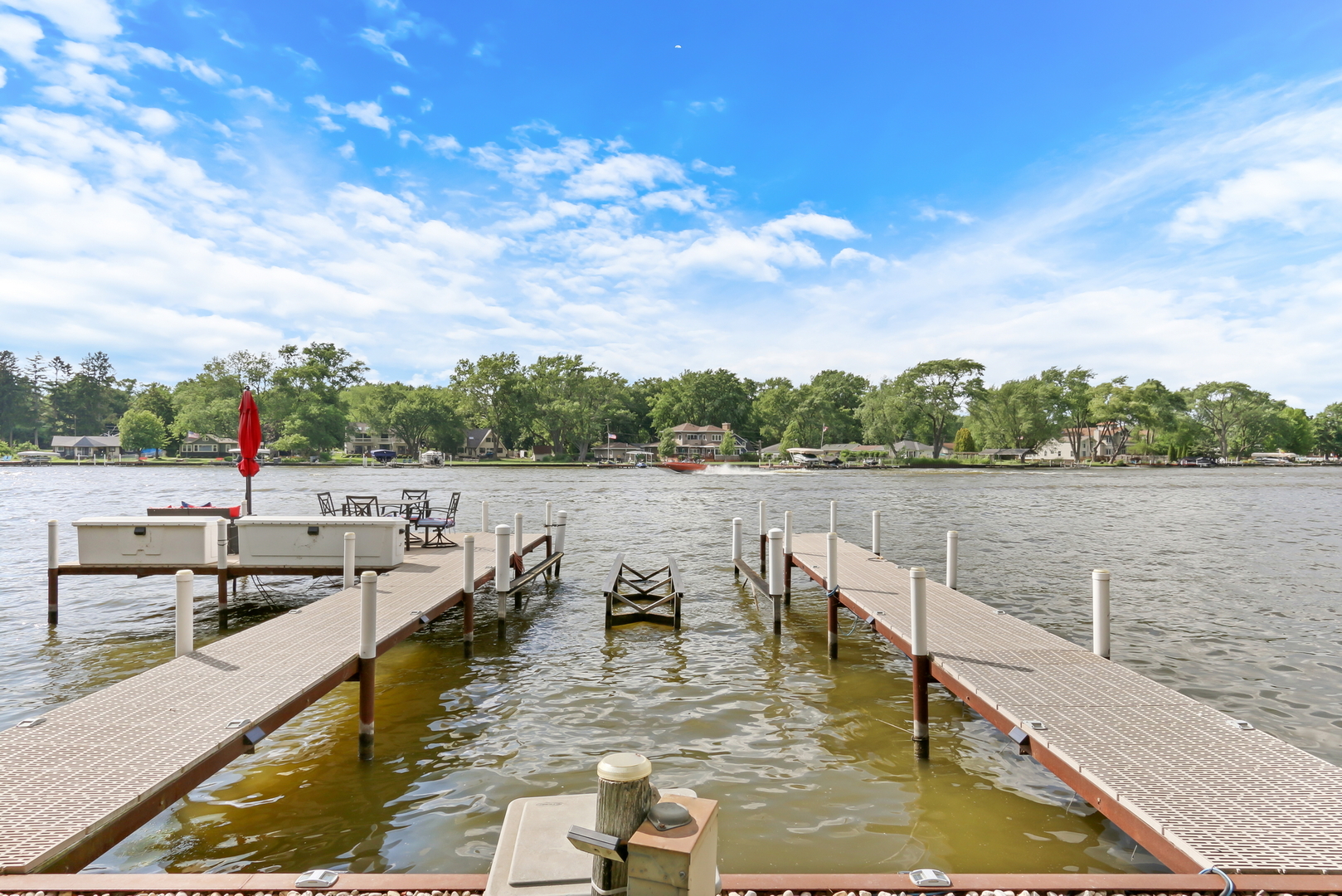 2407 N Villa Lane, McHenry, IL 60051