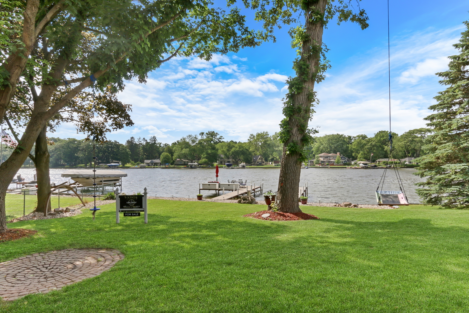 2407 N Villa Lane, McHenry, IL 60051