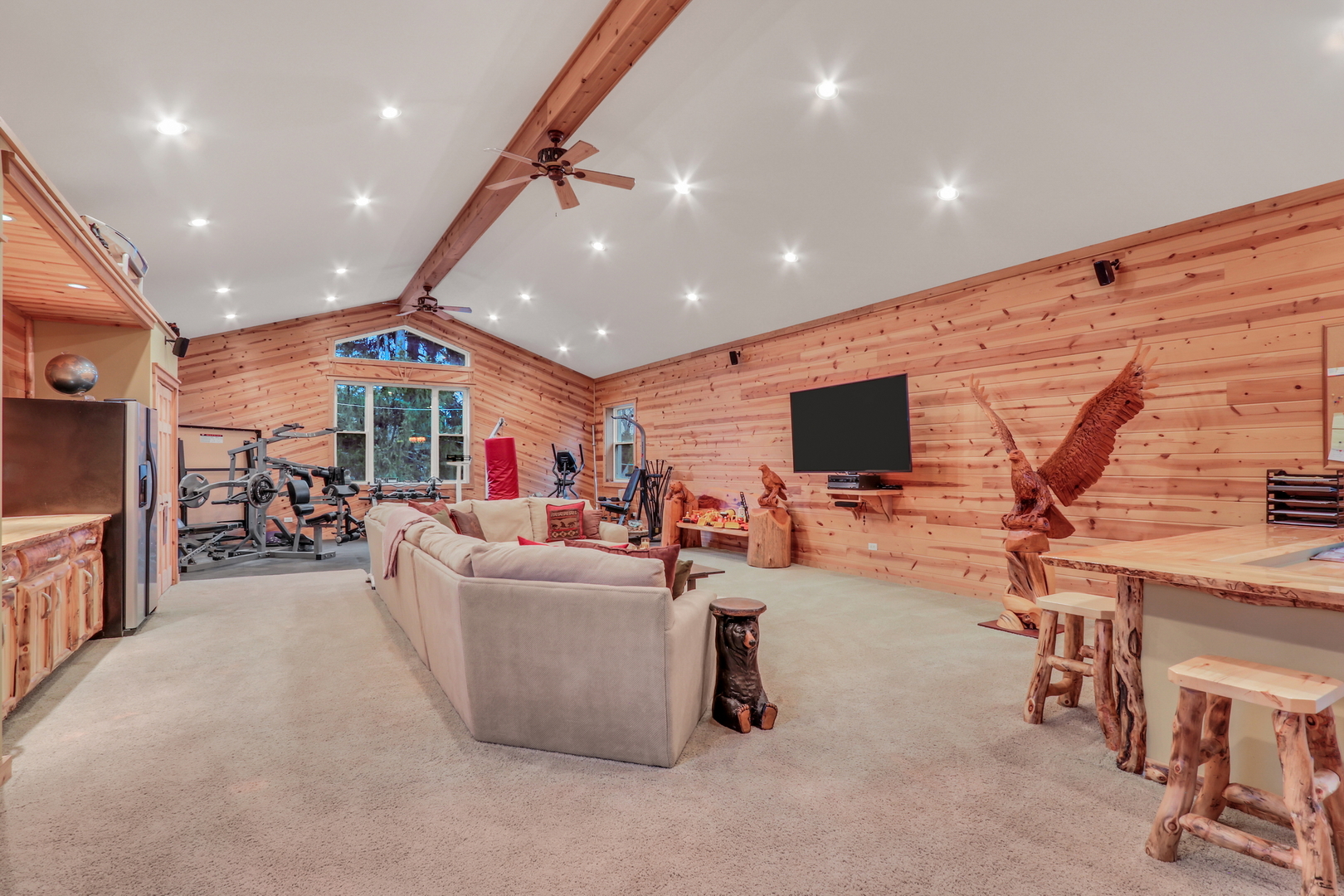 2407 N Villa Lane, McHenry, IL 60051