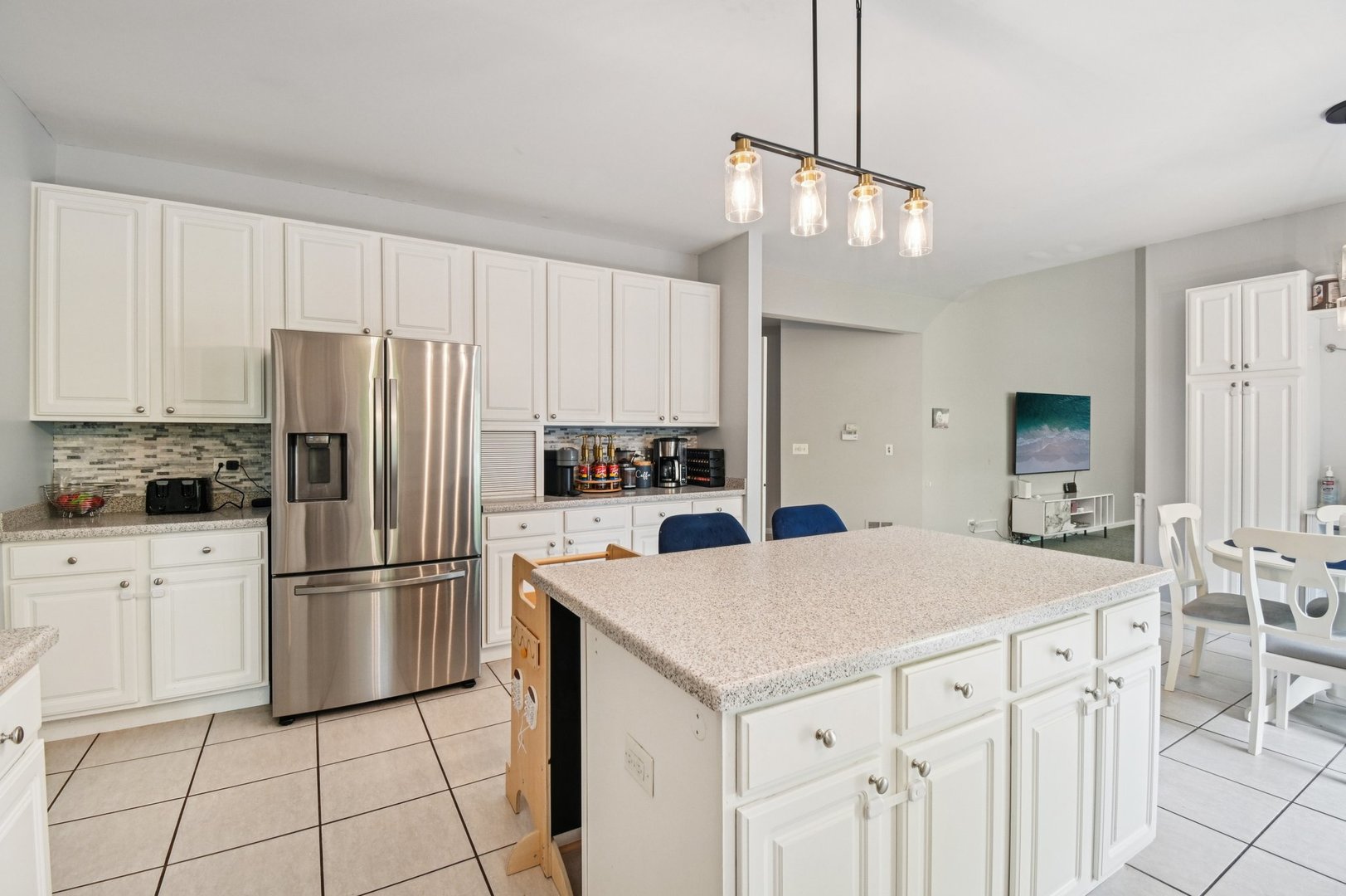 914 Eaton Court, Lake Villa, IL 60046