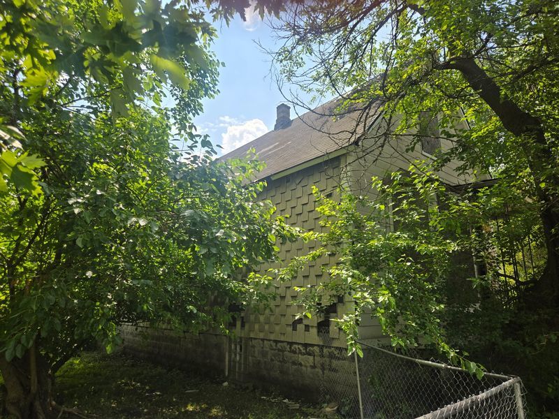 6221 S Racine Avenue, Chicago, IL 60636