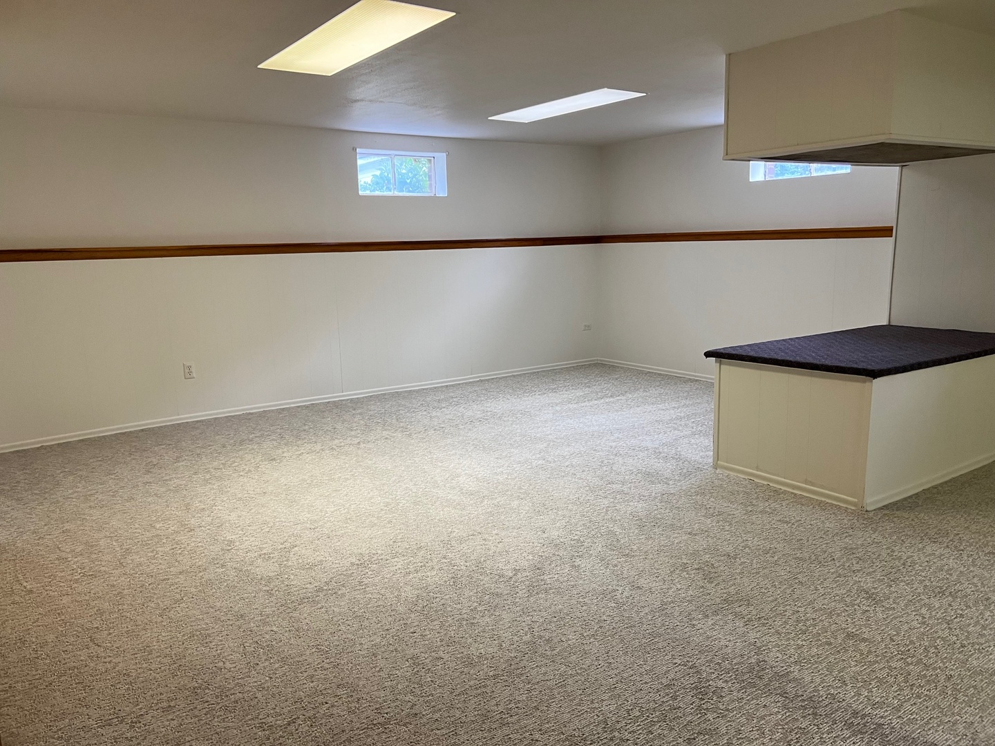 498 W 3rd Street, Elmhurst, IL 60126