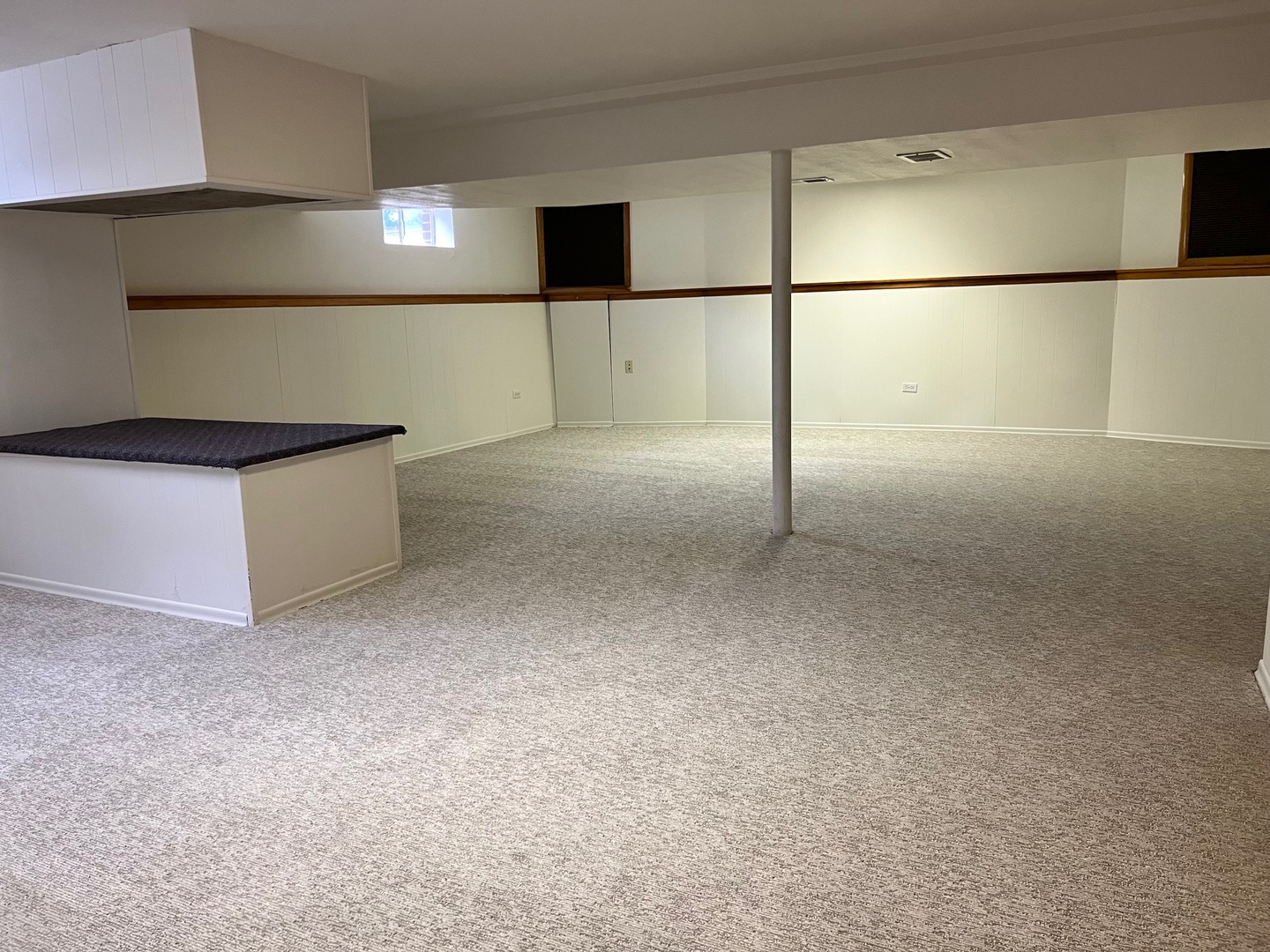498 W 3rd Street, Elmhurst, IL 60126