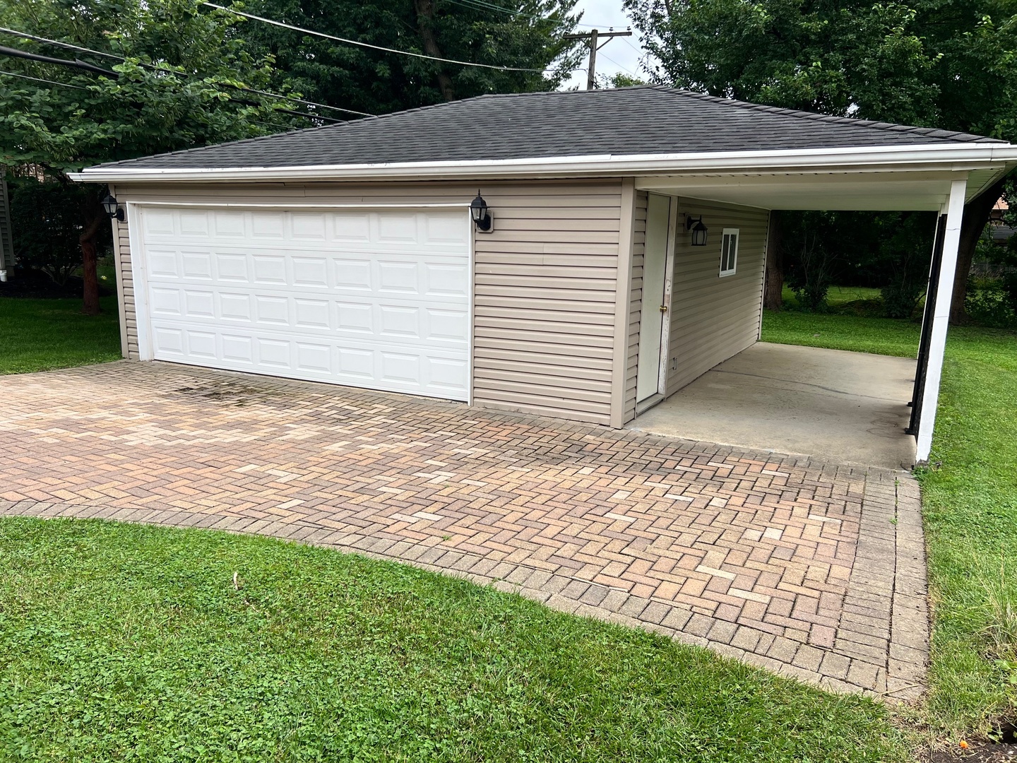 498 W 3rd Street, Elmhurst, IL 60126