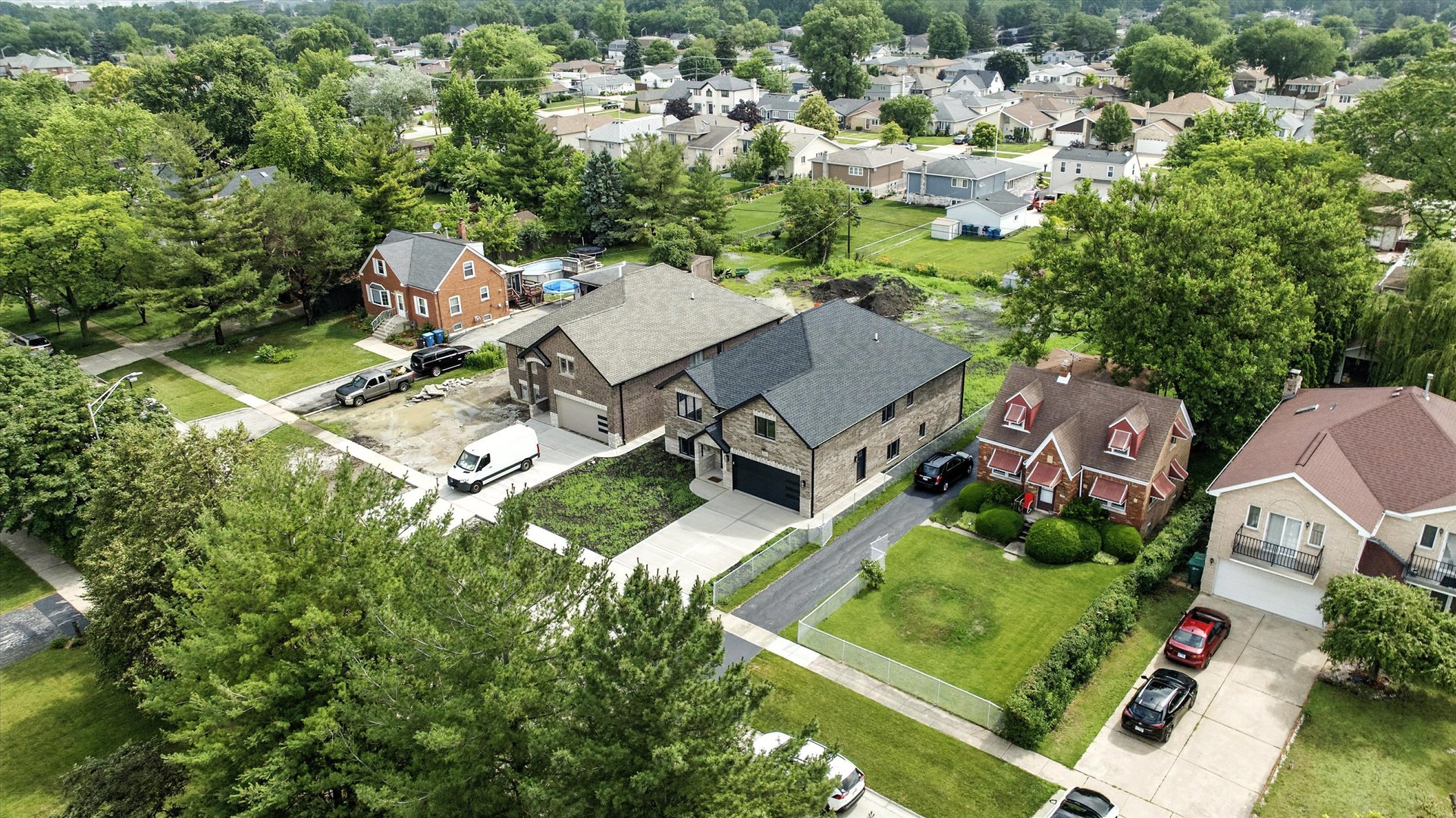 8535 Mansfield Avenue, Burbank, IL 60459