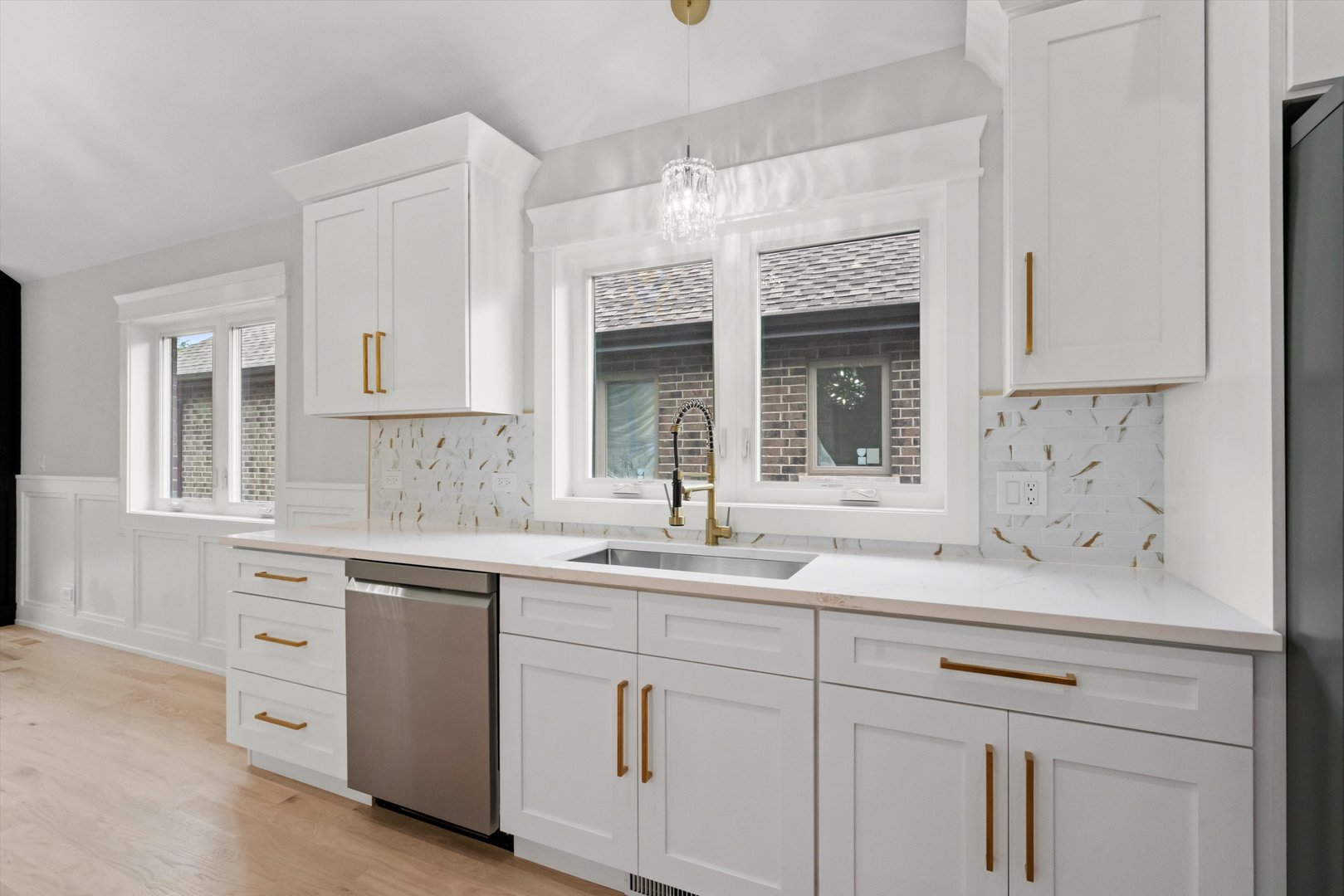 8535 Mansfield Avenue, Burbank, IL 60459