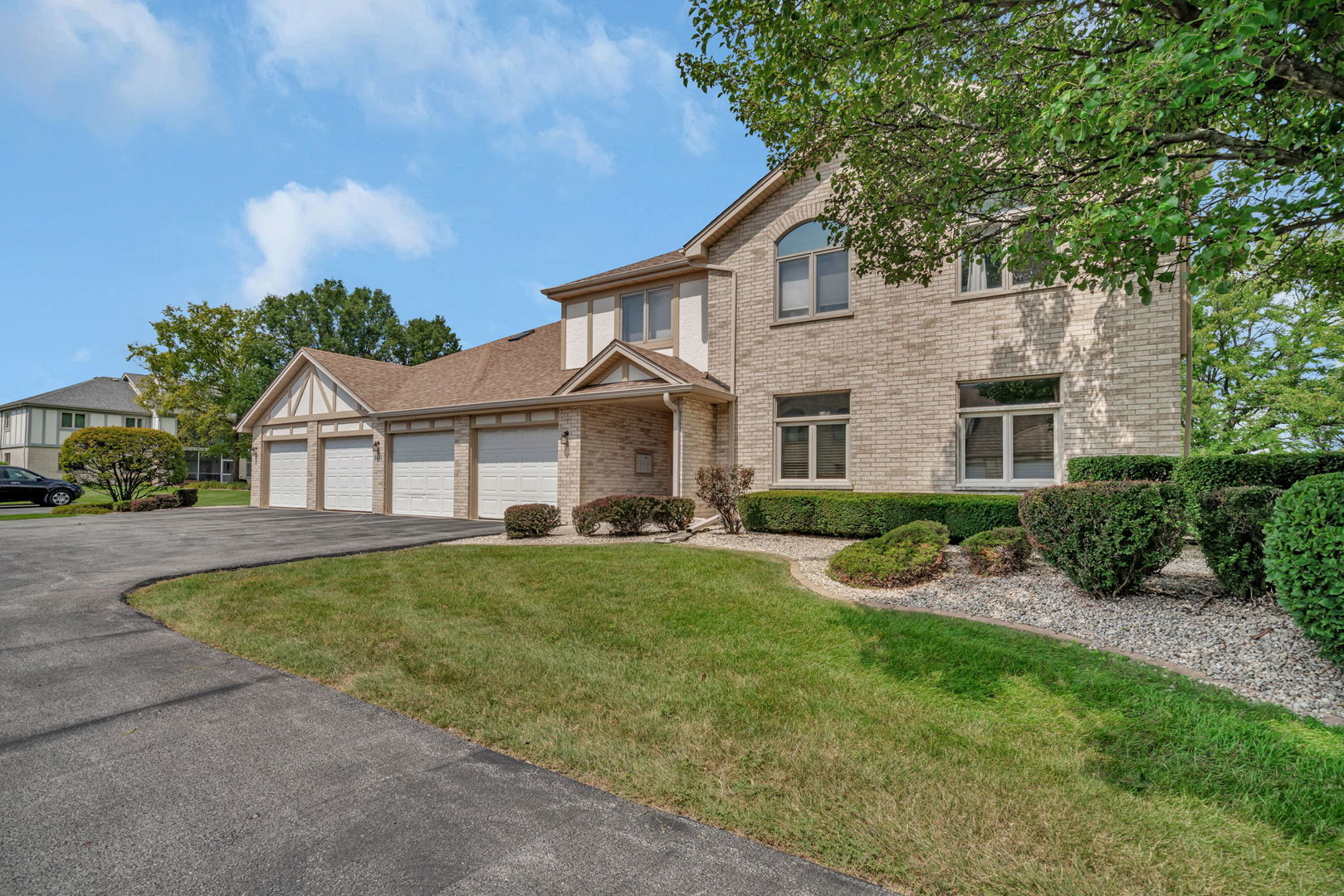 6430 Pinecone Drive #1W, Tinley Park, IL 60477