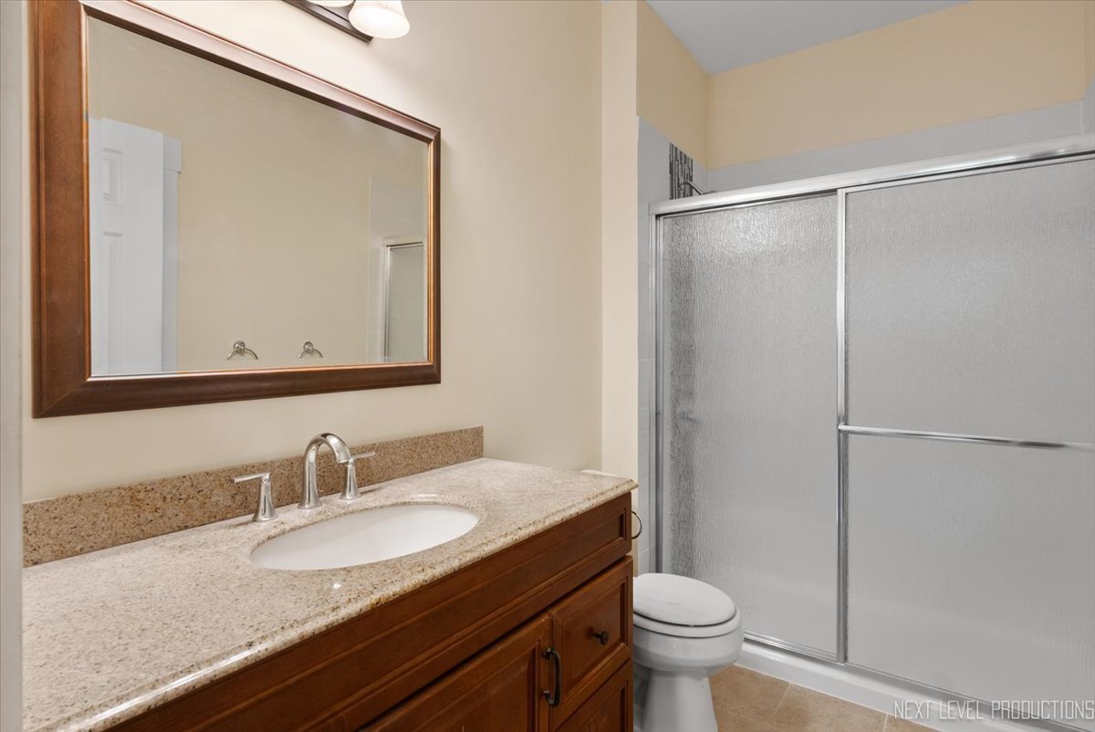 910 Genesee Drive, Naperville, IL 60563