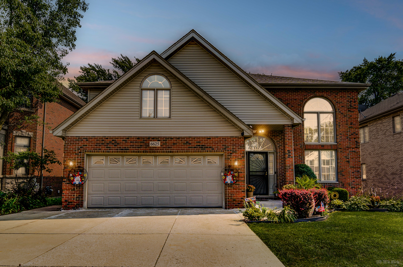 6625 W 91ST Place, Oak Lawn, IL 60453