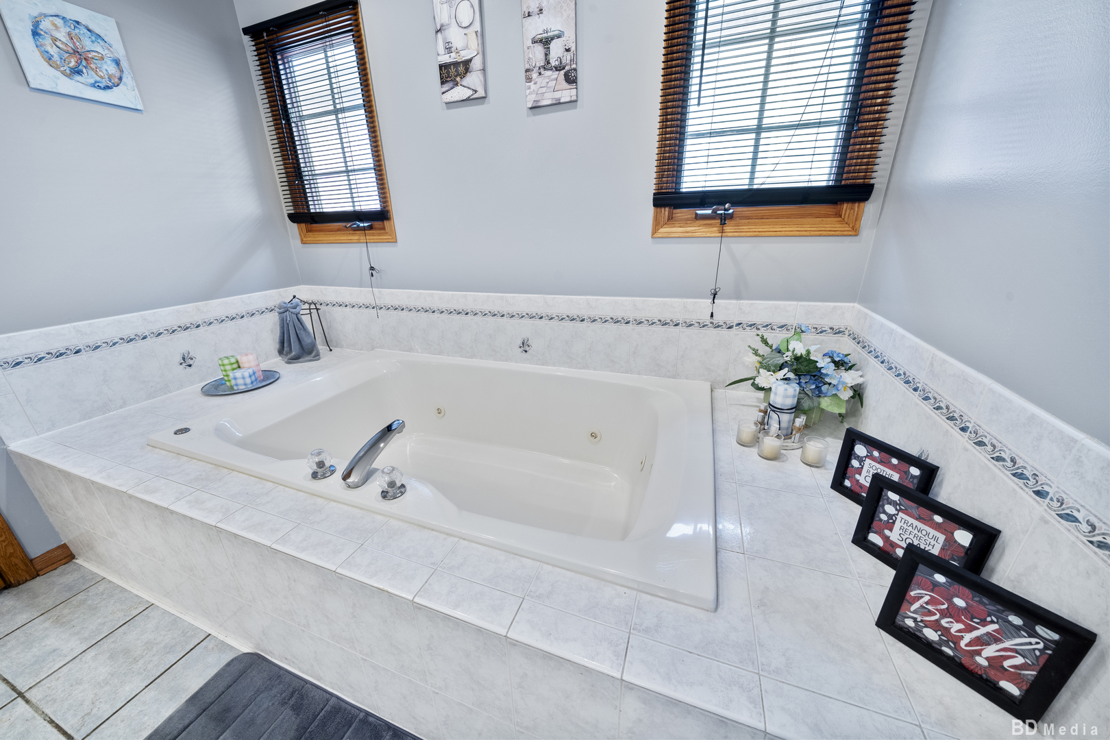 6625 W 91ST Place, Oak Lawn, IL 60453