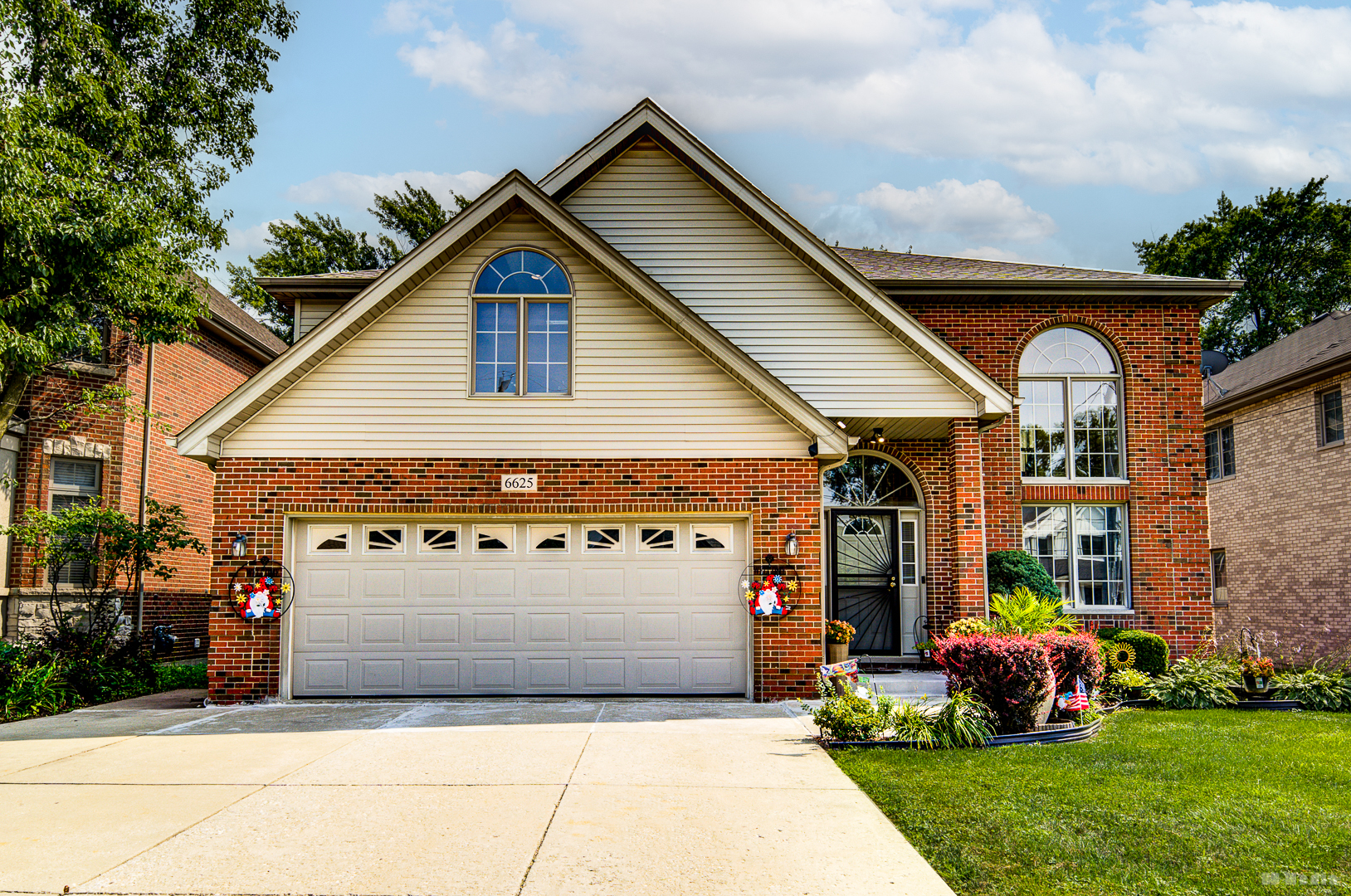 6625 W 91ST Place, Oak Lawn, IL 60453