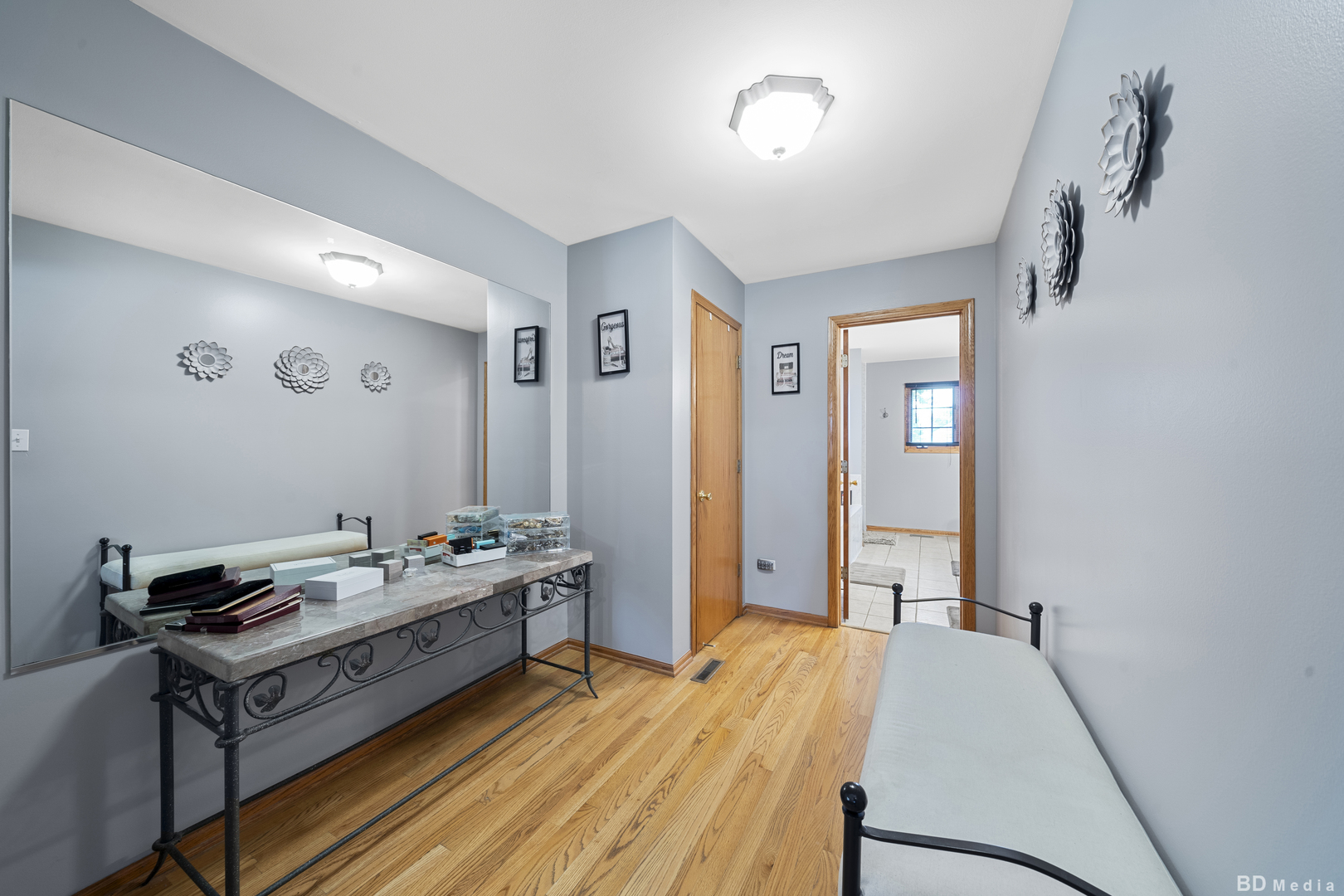 6625 W 91ST Place, Oak Lawn, IL 60453