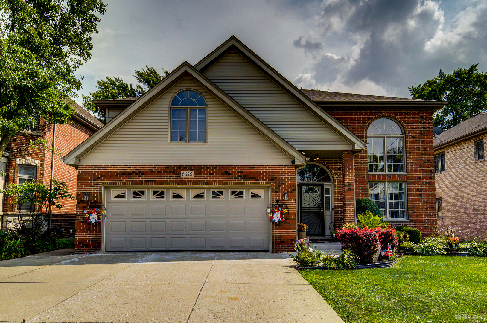 6625 W 91ST Place, Oak Lawn, IL 60453