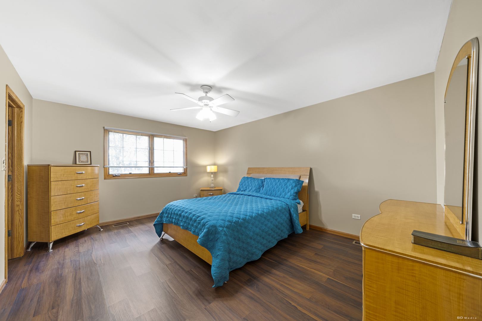 6625 W 91ST Place, Oak Lawn, IL 60453