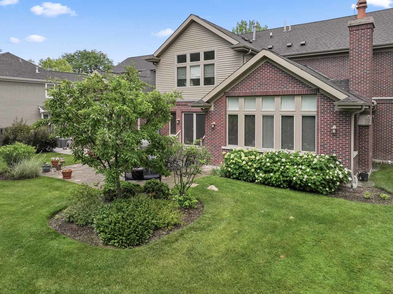 860 Kenton Road, Deerfield, IL 60015