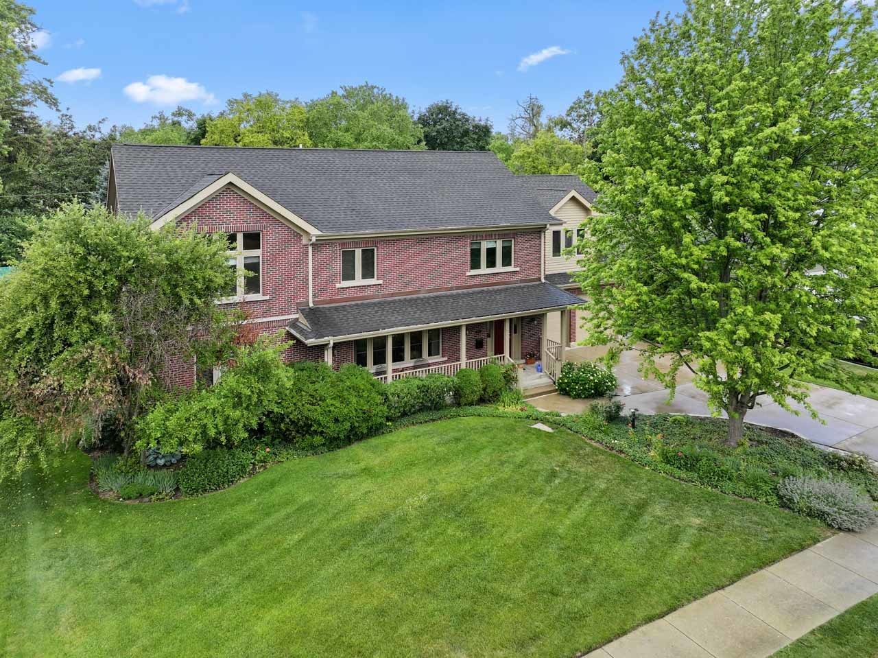 860 Kenton Road, Deerfield, IL 60015