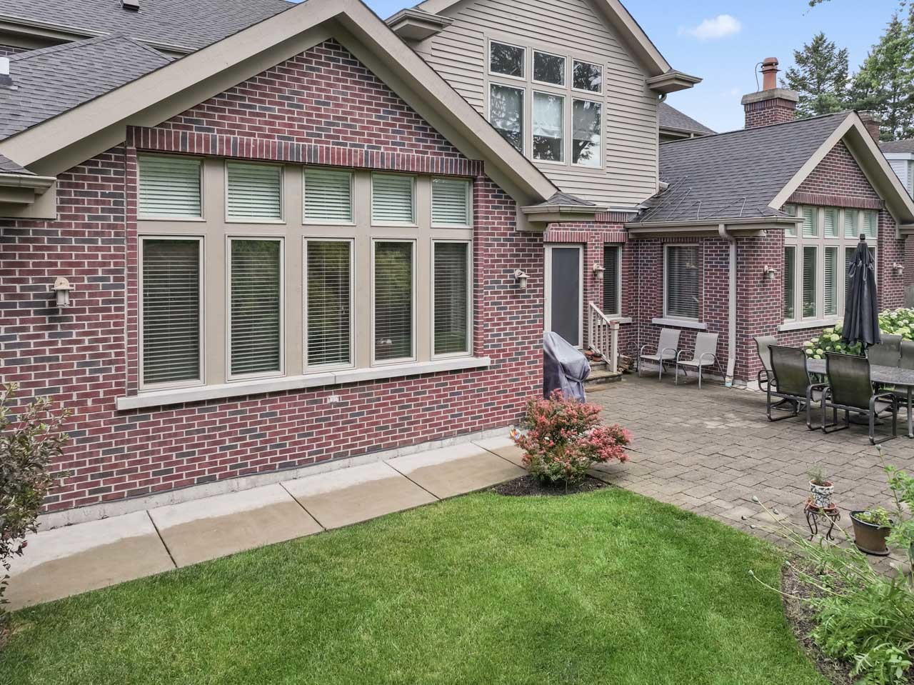 860 Kenton Road, Deerfield, IL 60015