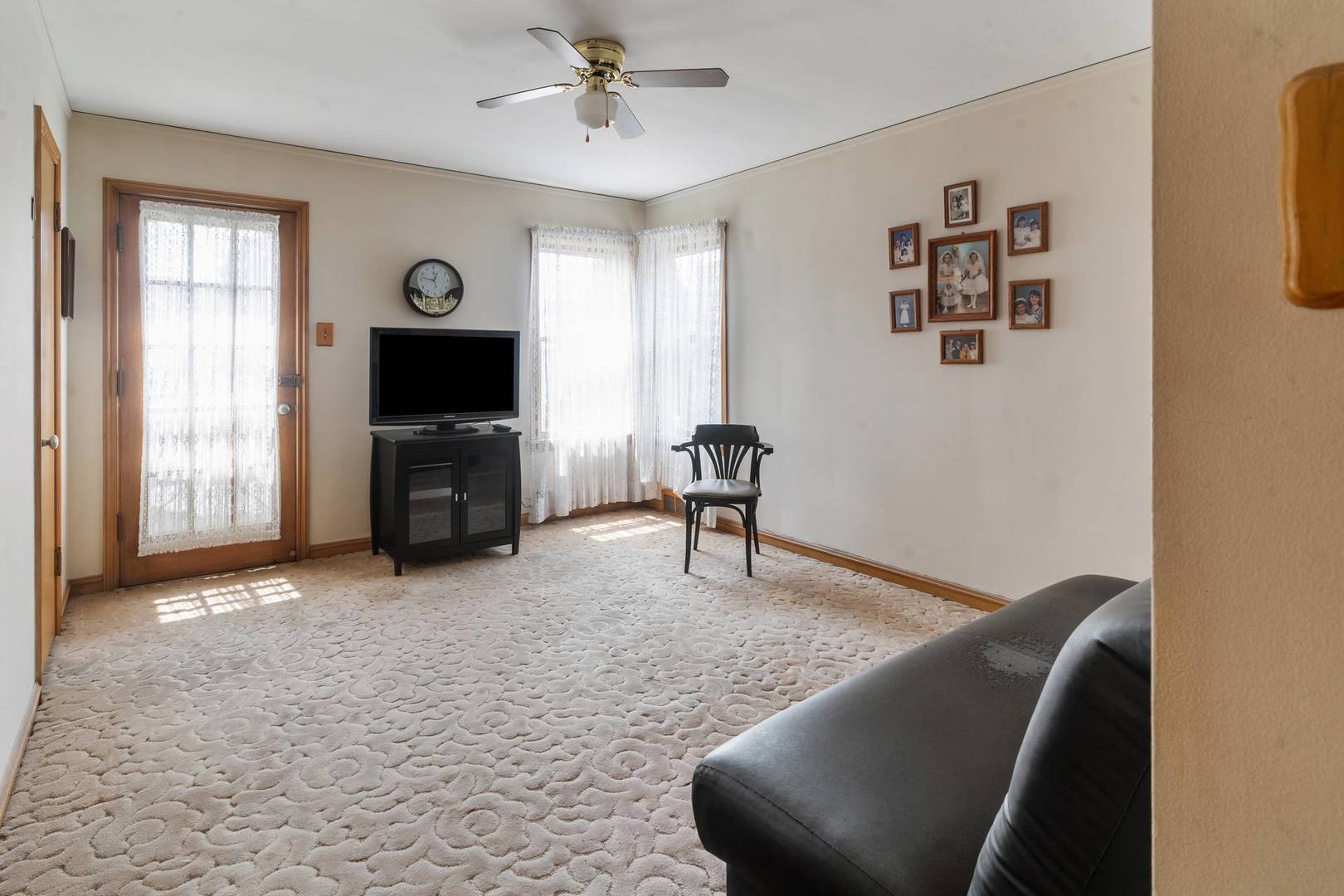 6963 W School Street, Chicago, IL 60634